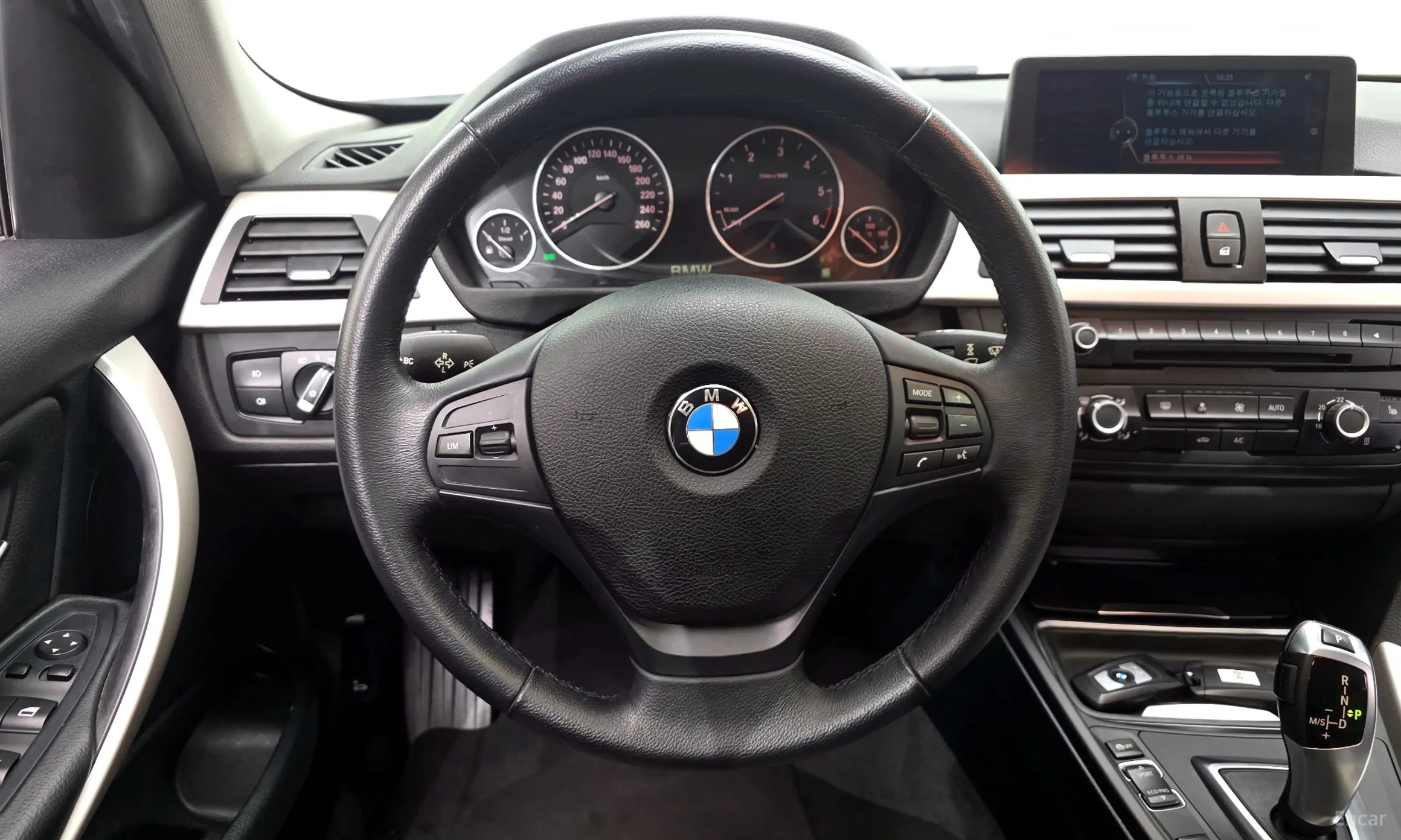 BMW 3 Series (F30) превью 13