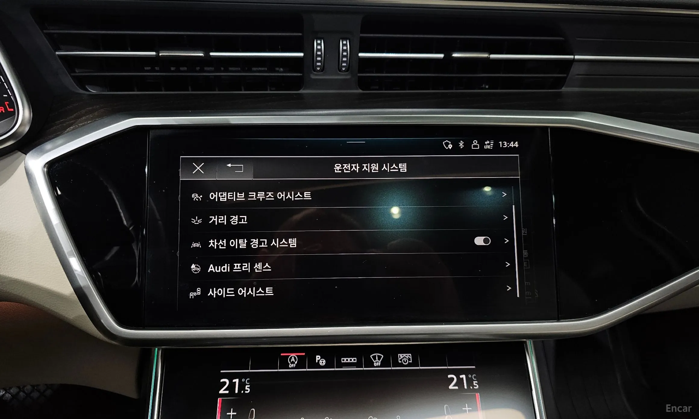 Audi A6 (C8) превью 16
