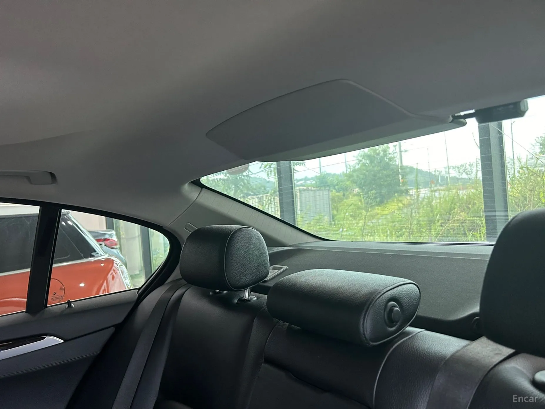 BMW 5 Series (F10) превью 16