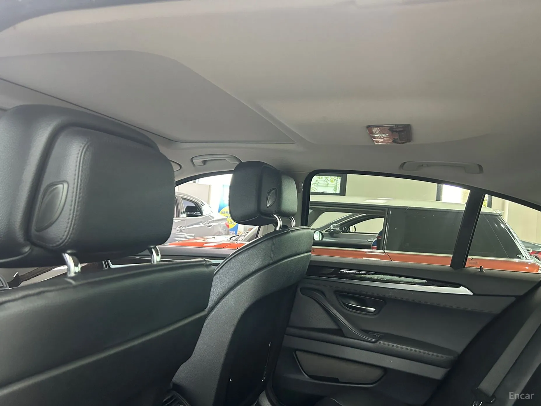 BMW 5 Series (F10) превью 17