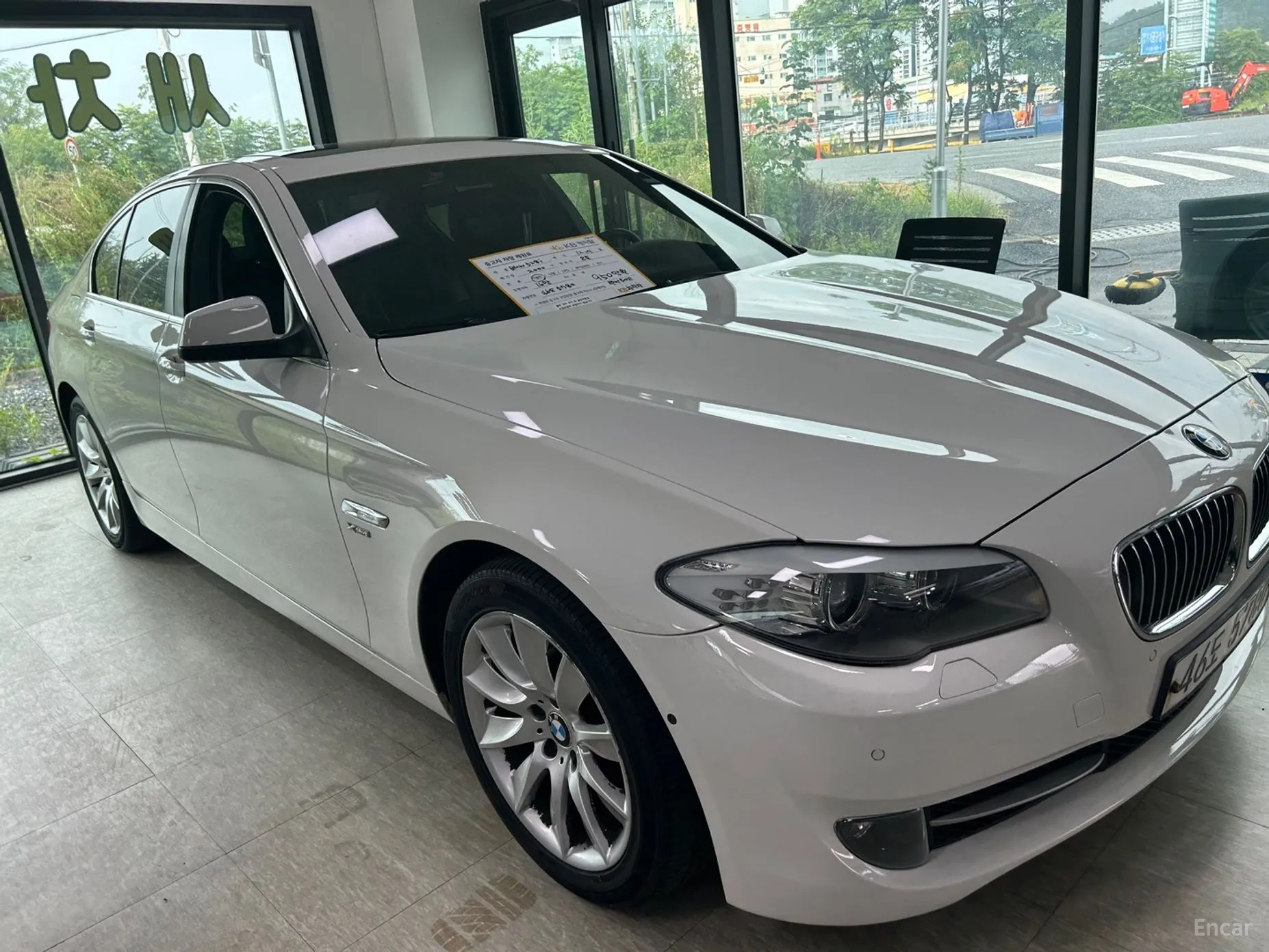 BMW 5 Series (F10) превью 3