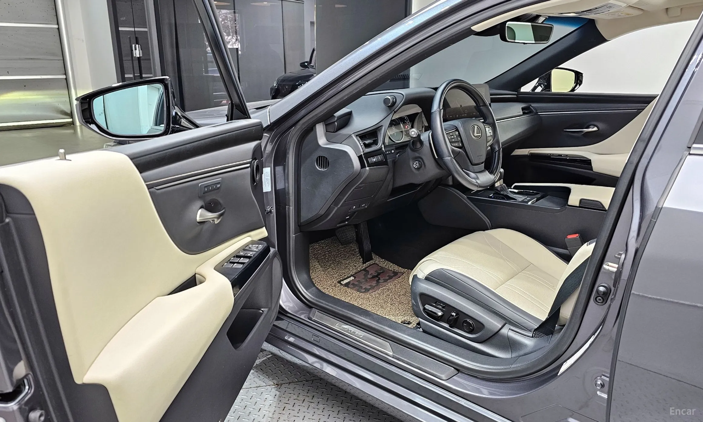 Lexus ES300h 7th Generation превью 11