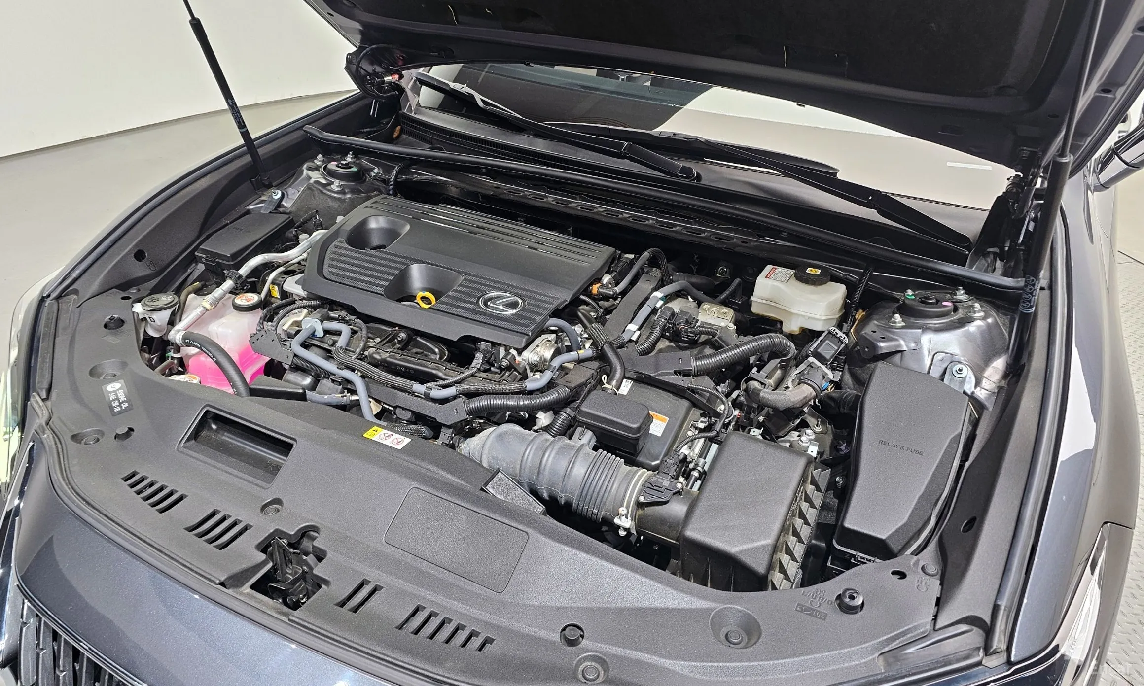 Lexus ES300h 7th Generation превью 6