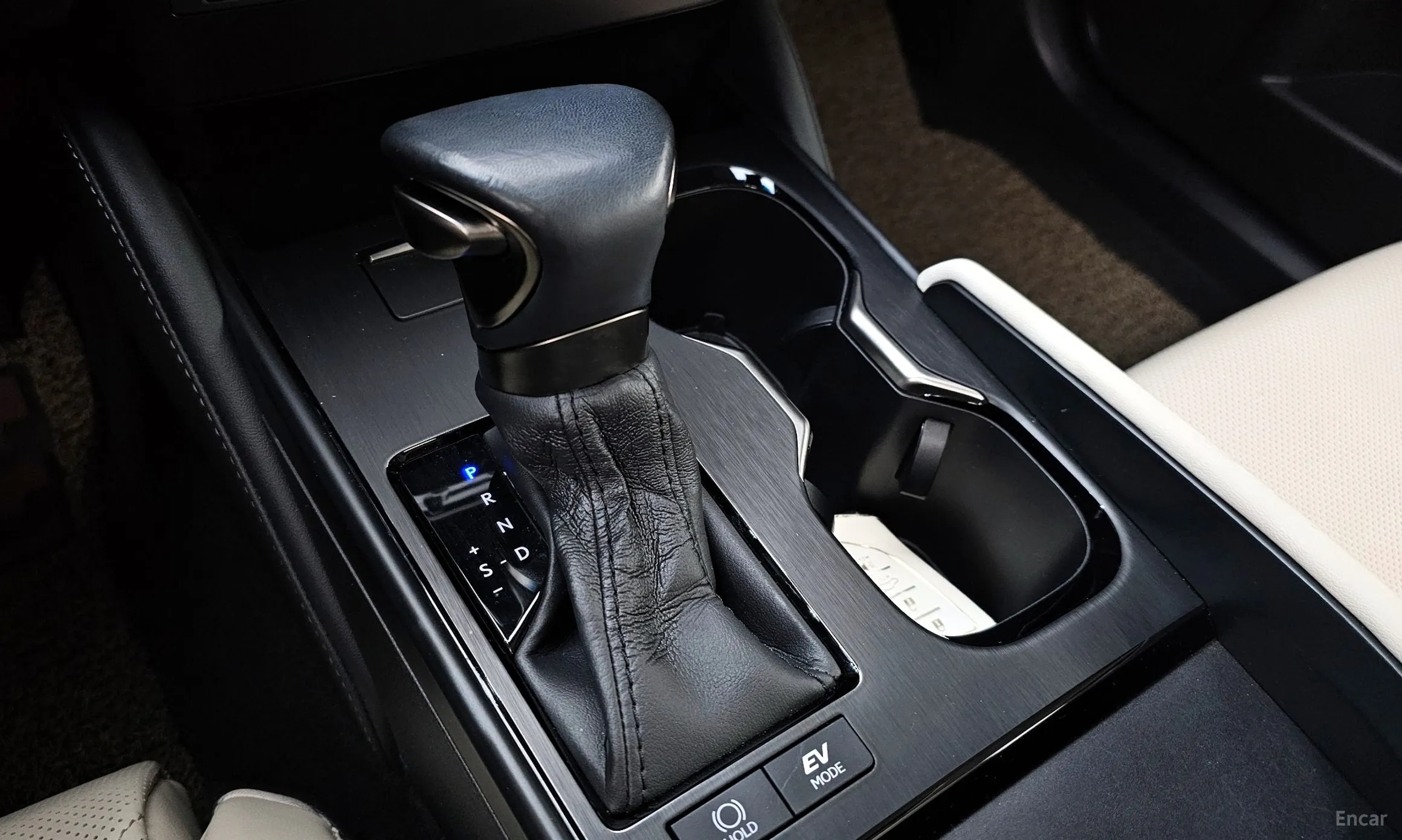 Lexus ES300h 7th Generation превью 9