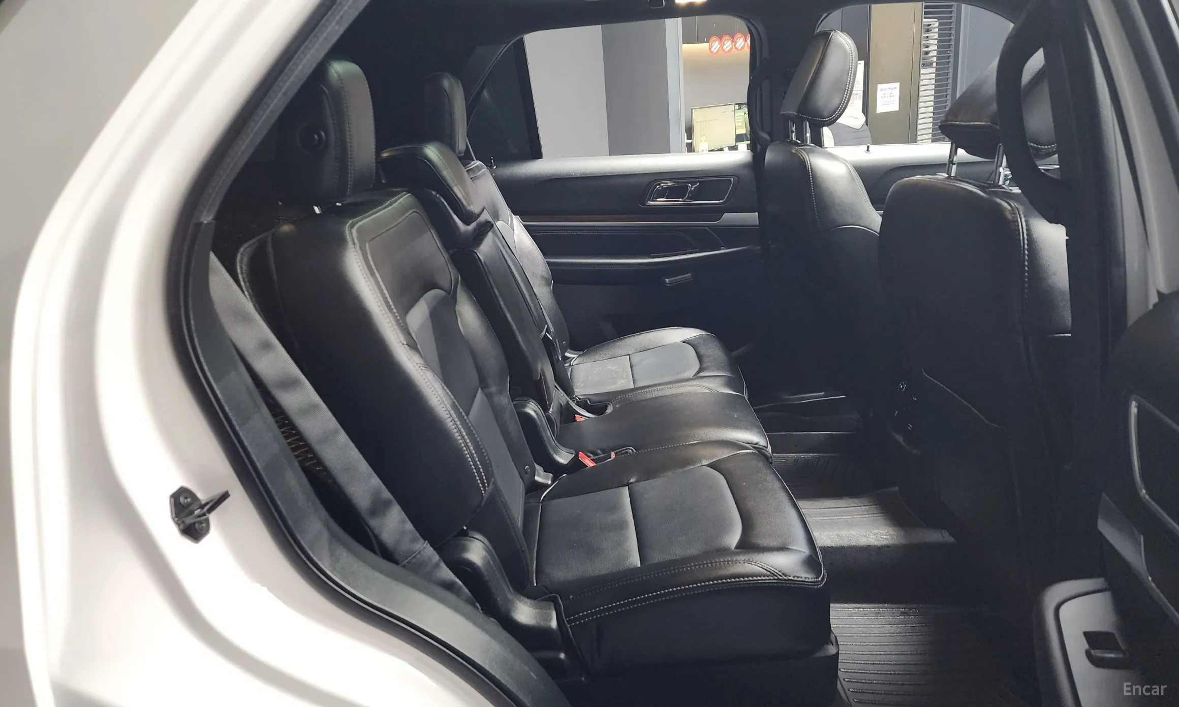 Ford Explorer превью 12