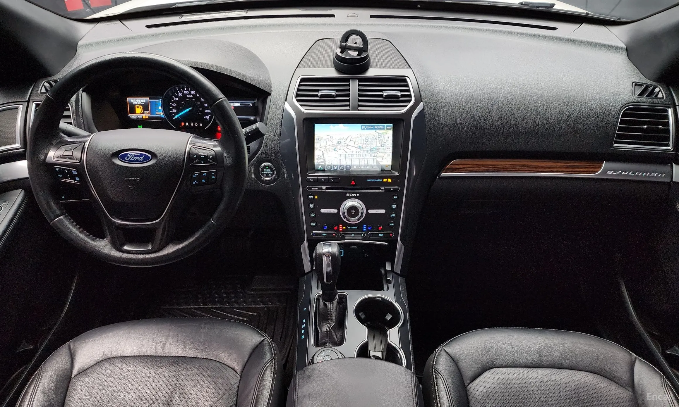 Ford Explorer превью 7