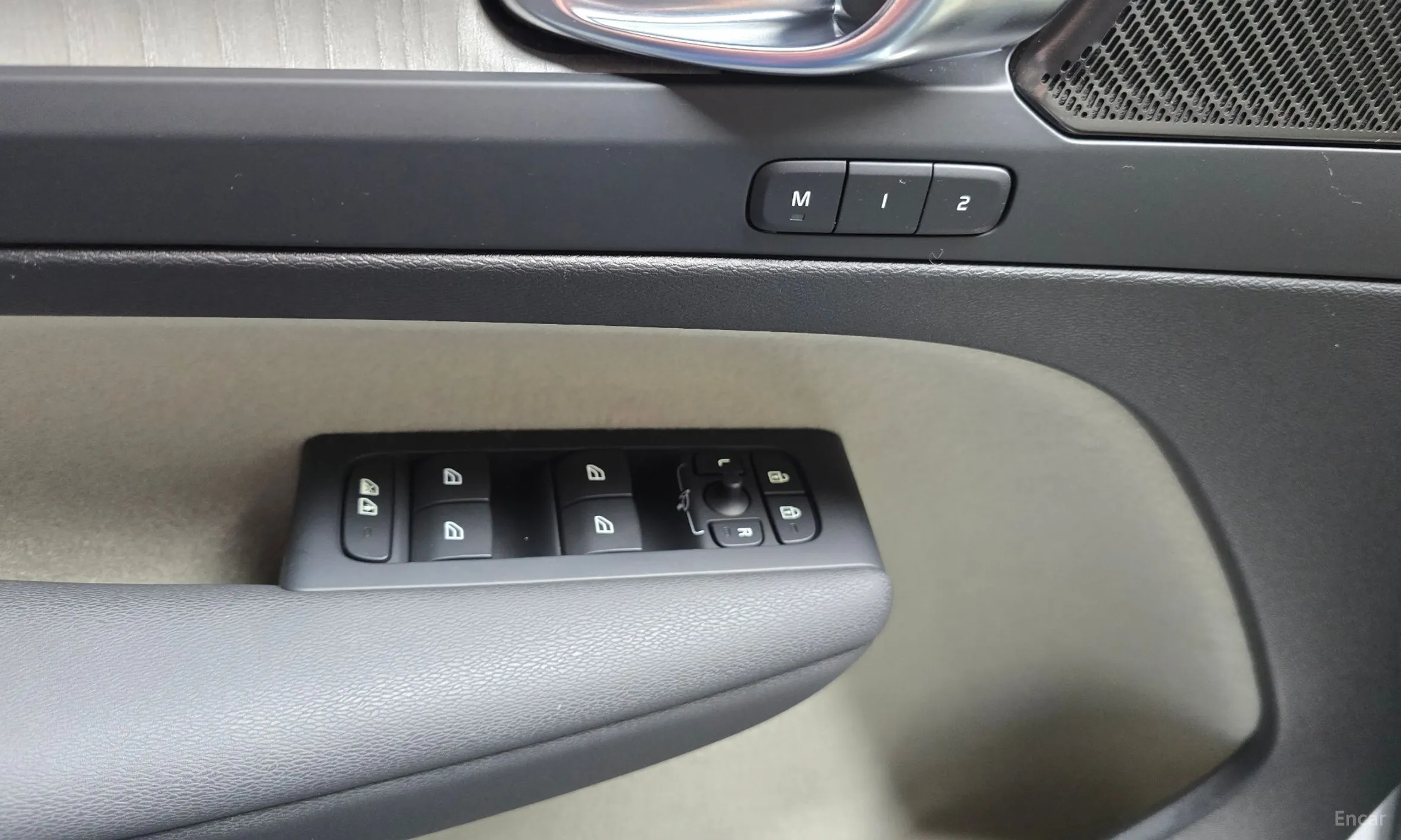 Volvo XC40 превью 14