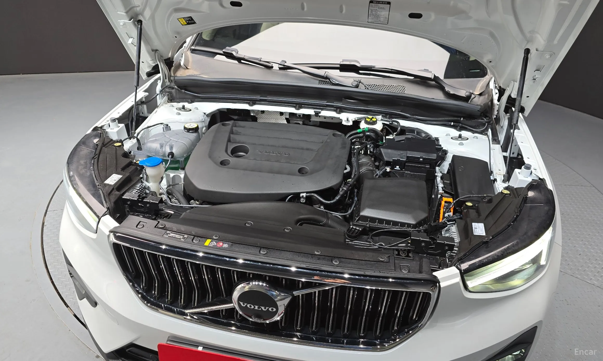 Volvo XC40 превью 6