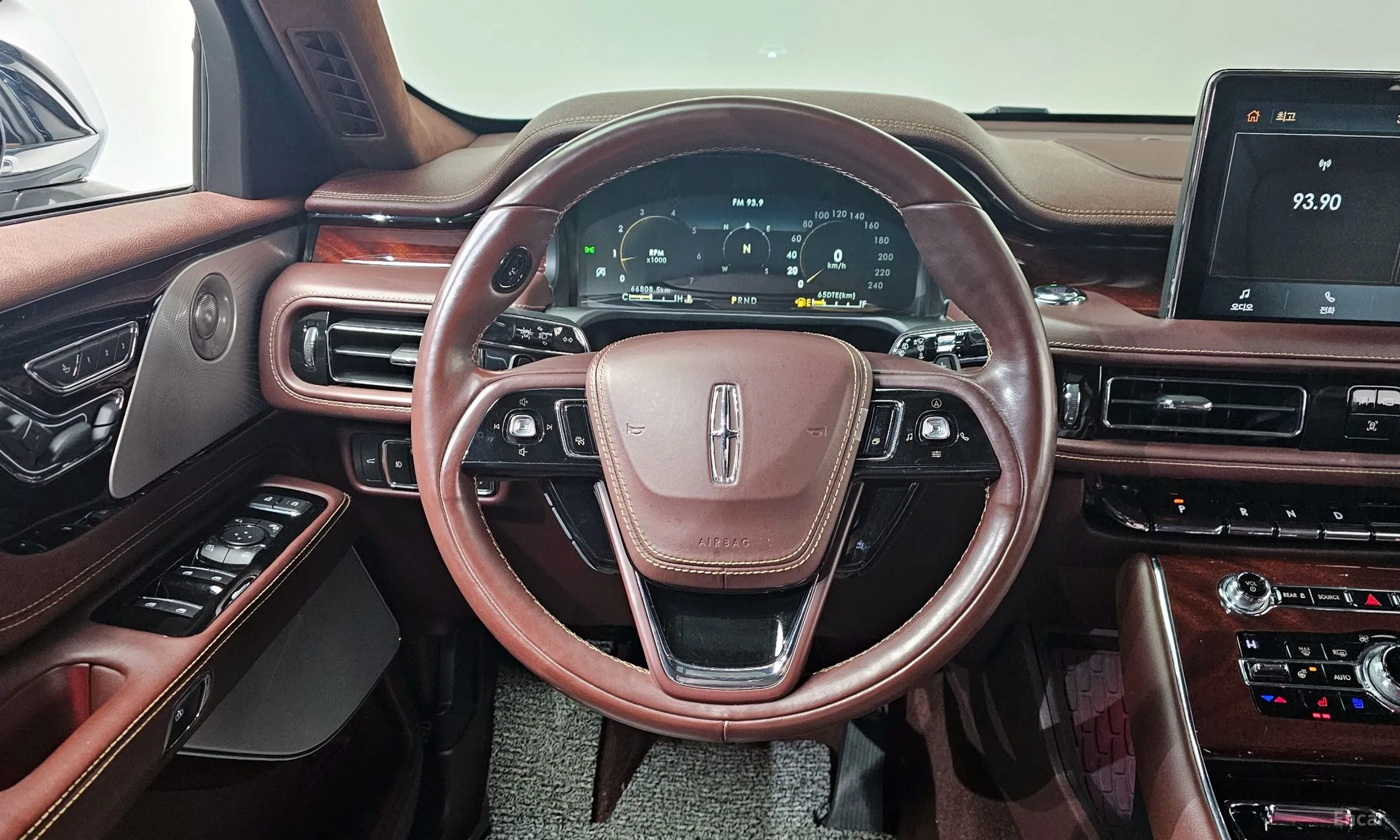 Lincoln Aviator 2nd Generation превью 13