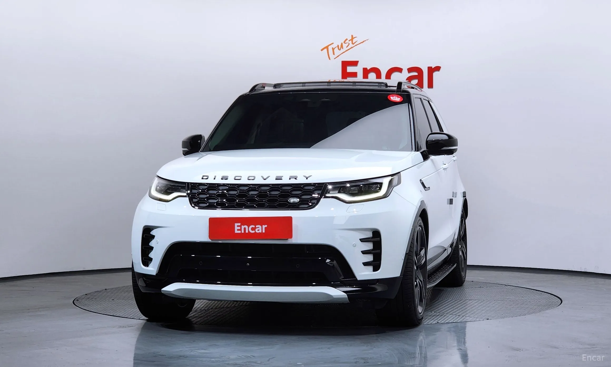 Land Rover Discovery 5 превью 3