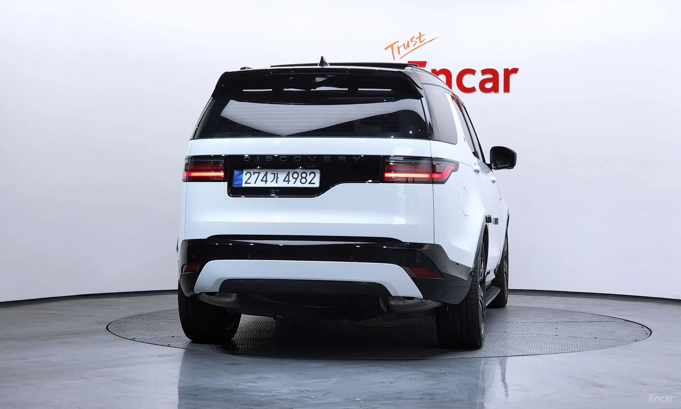 Land Rover Discovery 5 превью 4