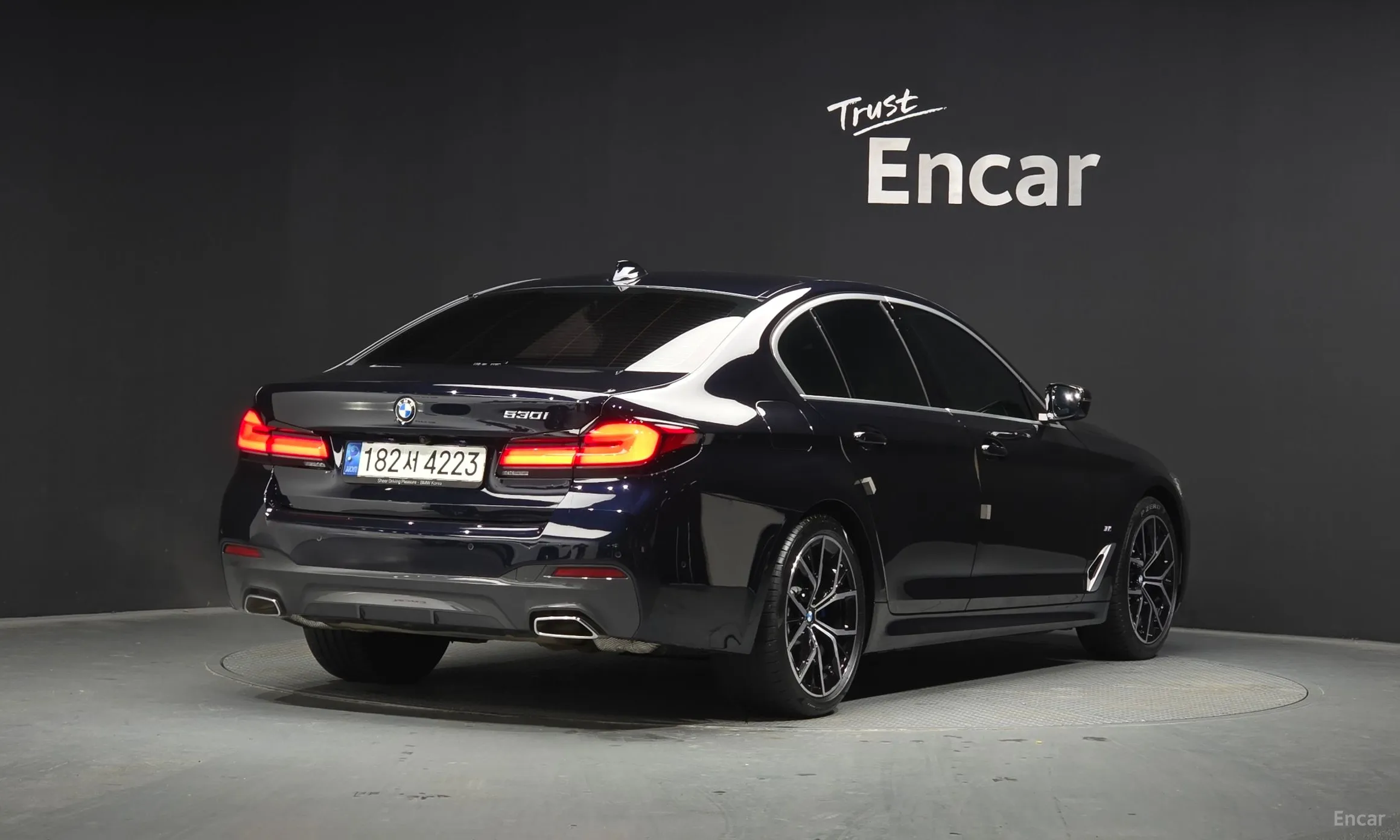 BMW 5 Series (G30) превью 2