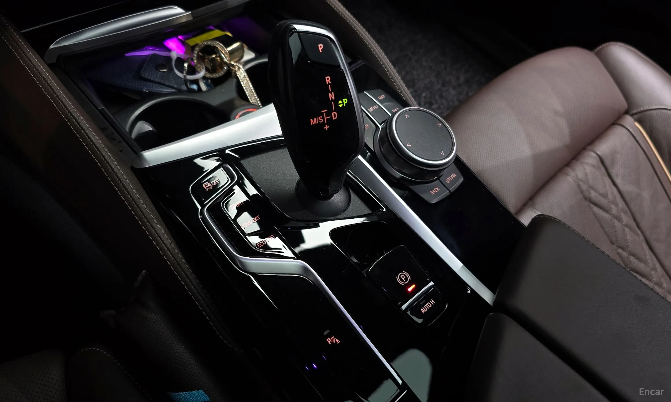 BMW 5 Series (G30) превью 9