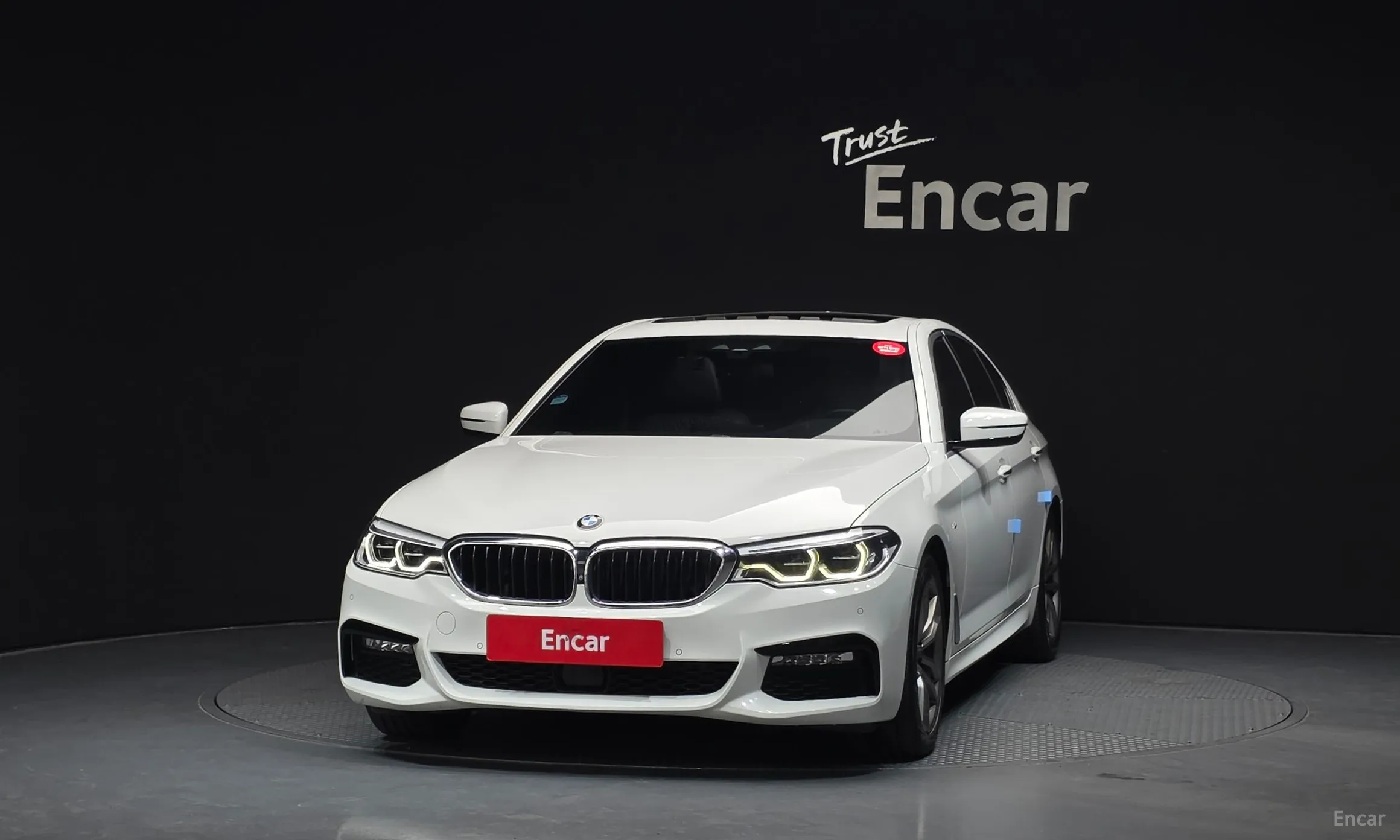 BMW 5 Series (G30) превью 3