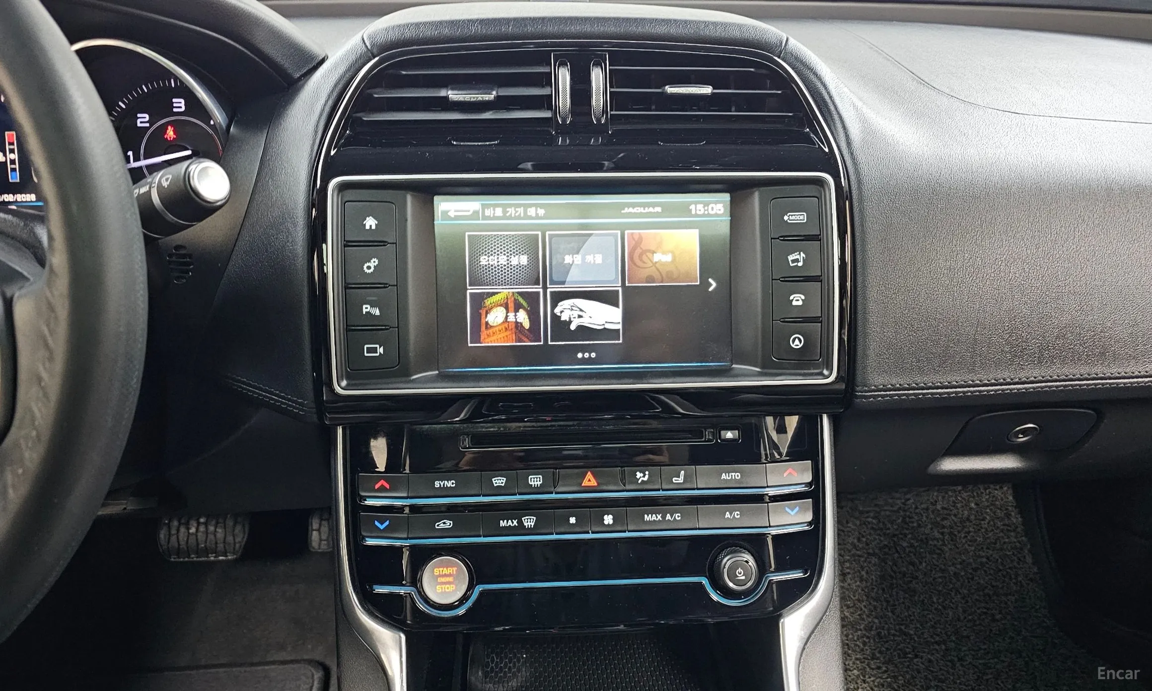 Jaguar XE превью 14