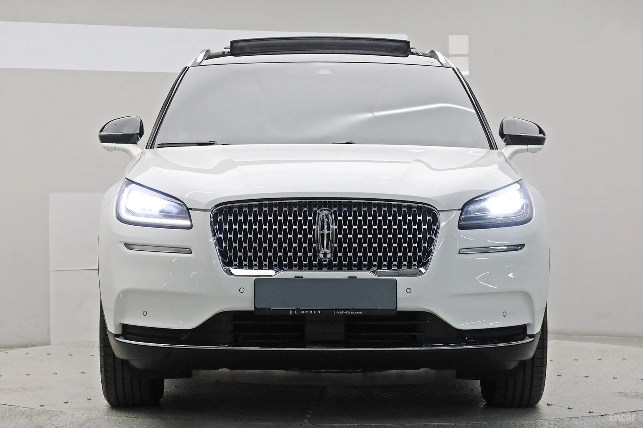 Lincoln Corsair превью 3