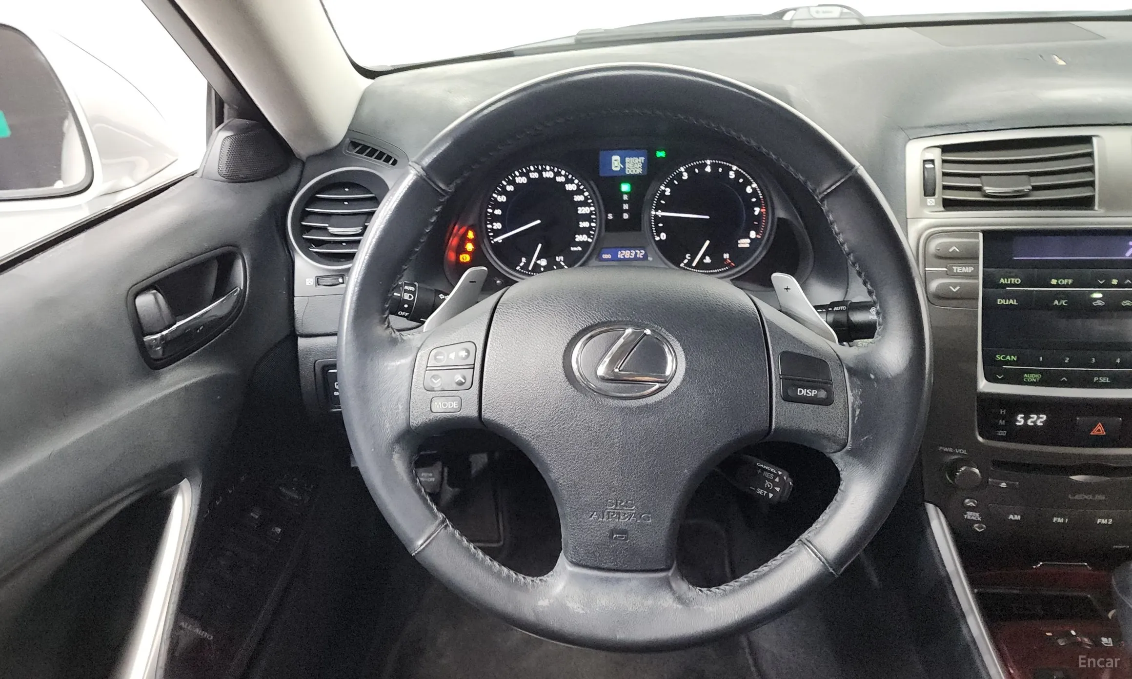 Lexus IS250 превью 13