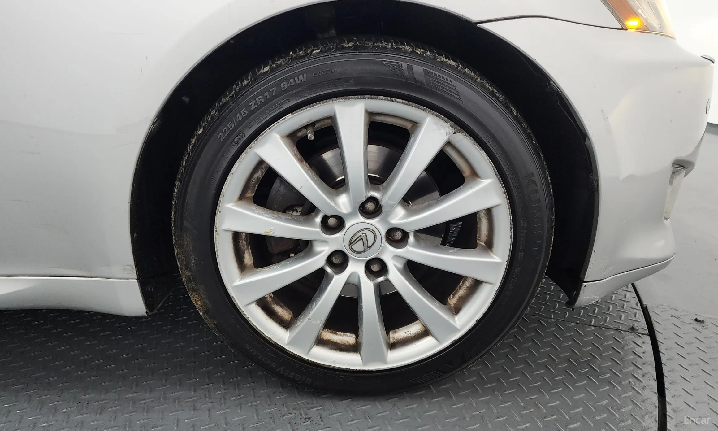 Lexus IS250 превью 5