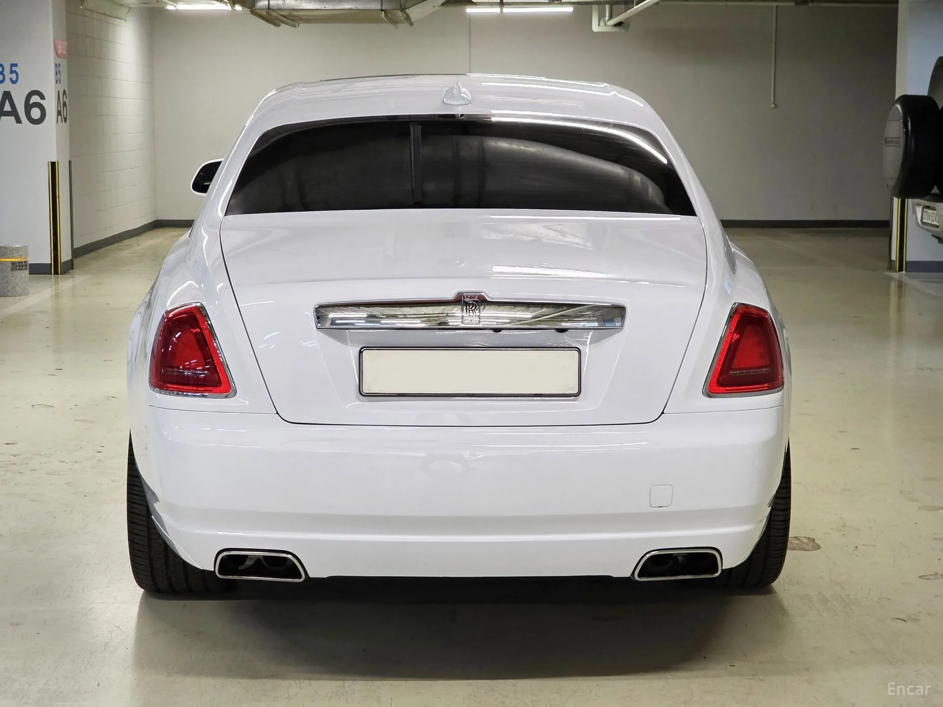 Rolls-Royce Ghost превью 4