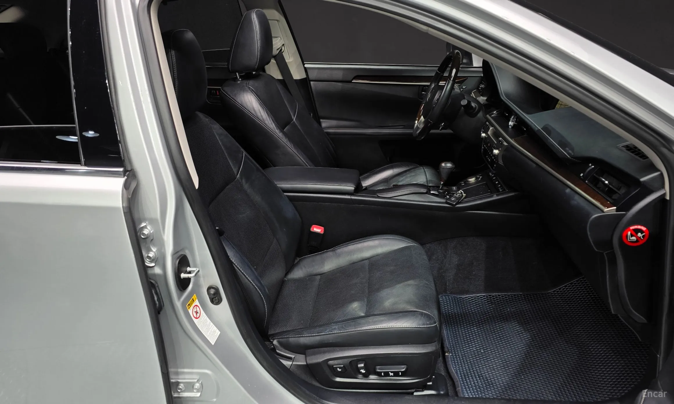 Lexus New ES300h превью 10