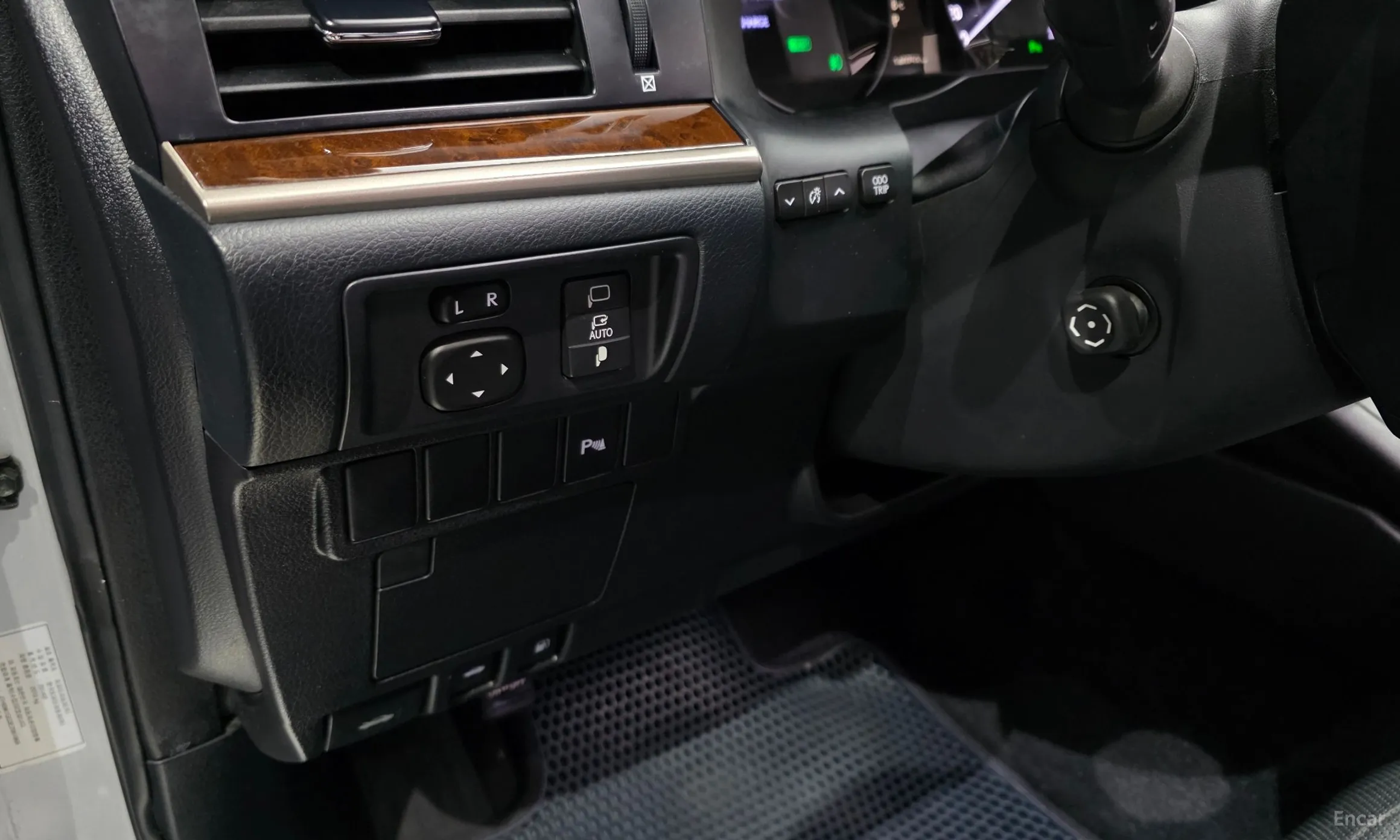 Lexus New ES300h превью 14
