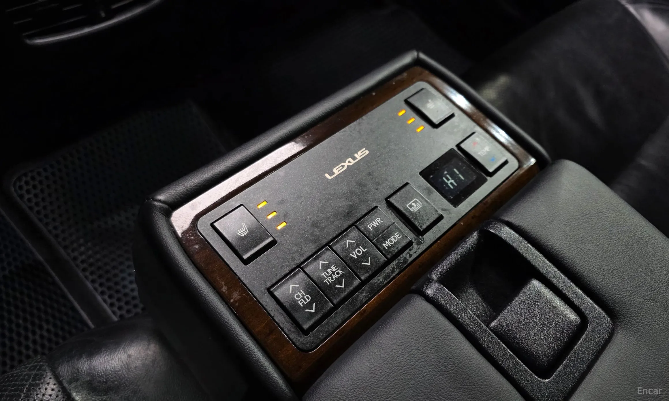 Lexus New ES300h превью 19