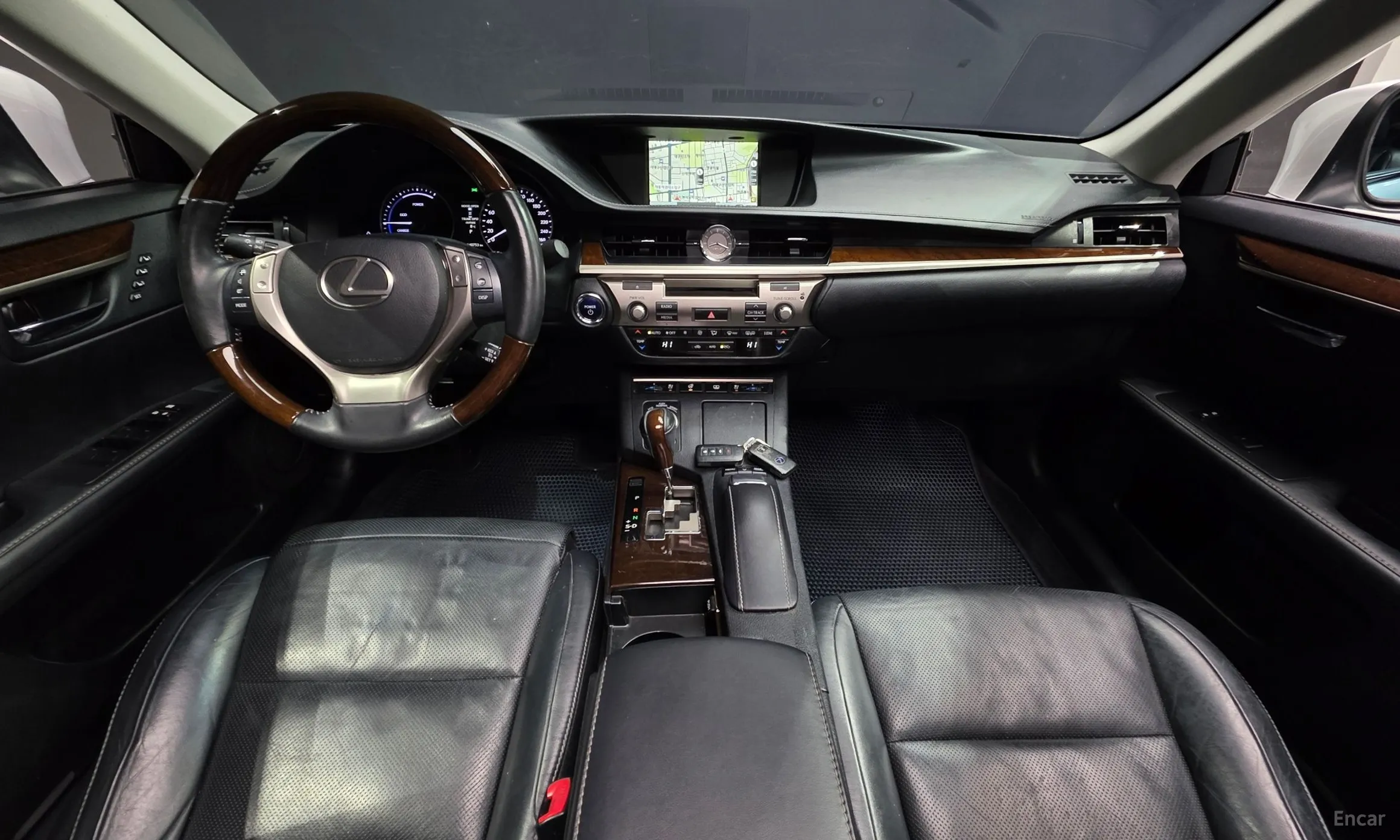 Lexus New ES300h превью 7
