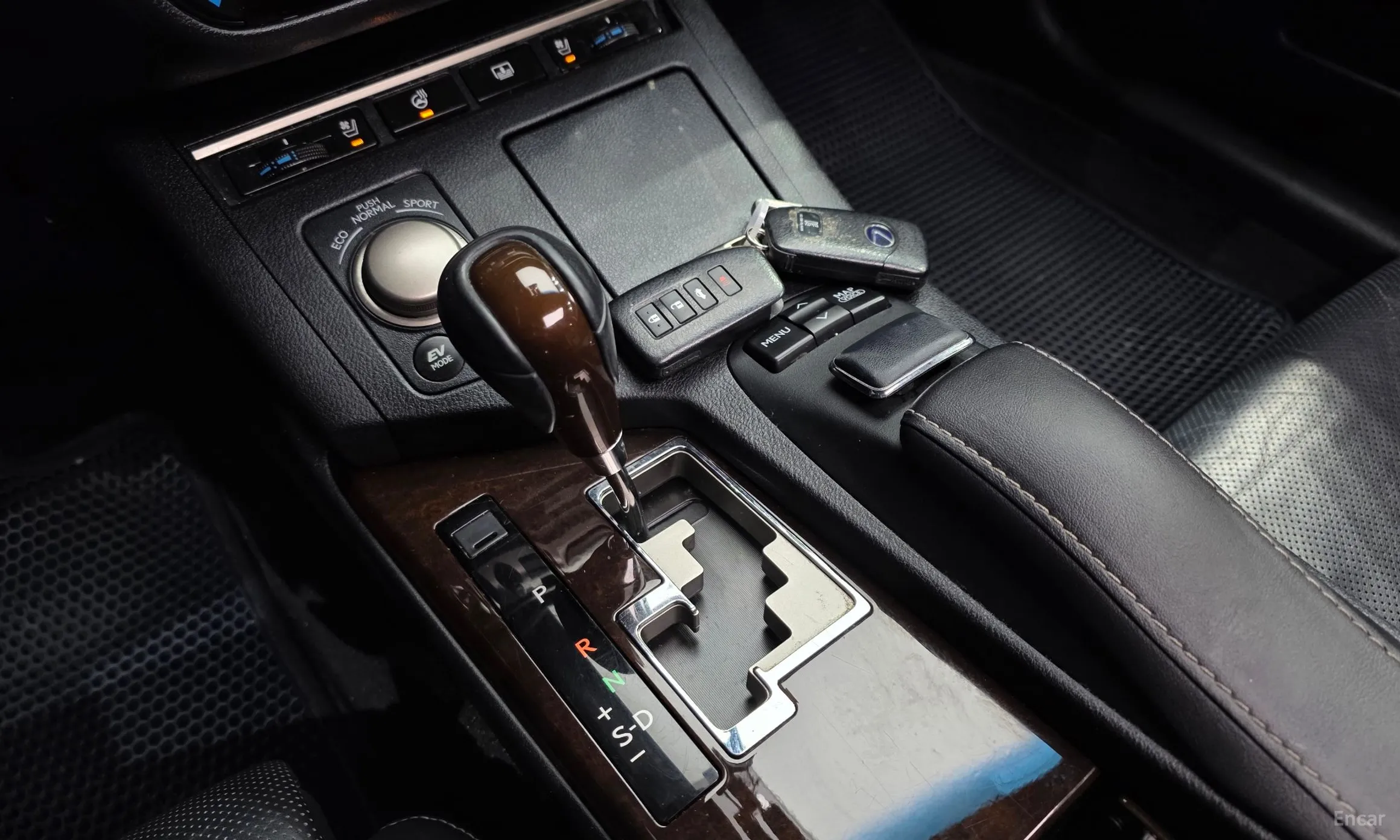 Lexus New ES300h превью 9