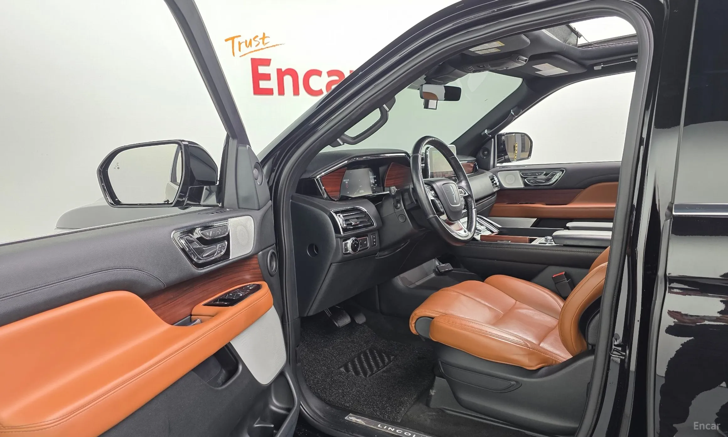 Lincoln Navigator 4th generation превью 13