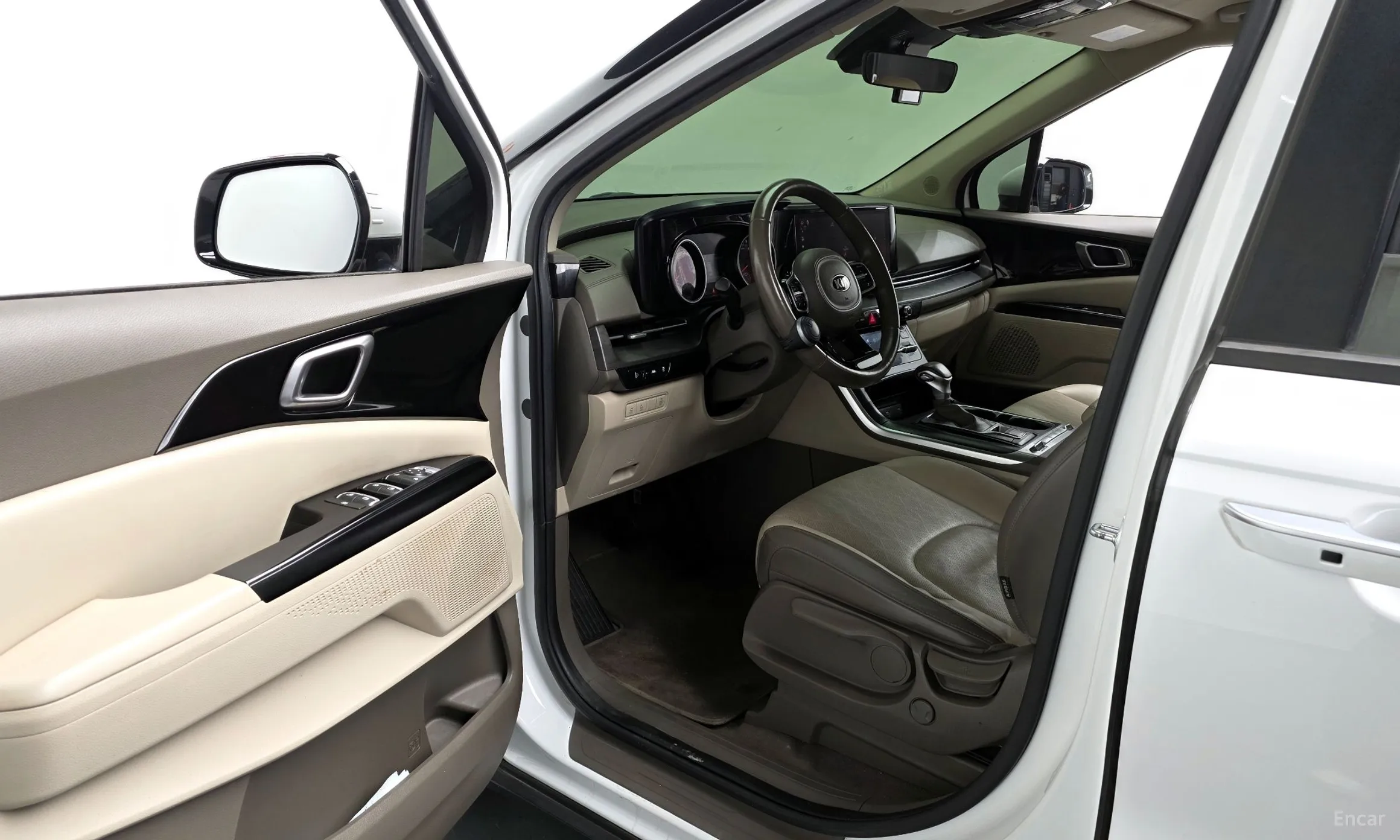 Kia Carnival Gen 4 превью 10