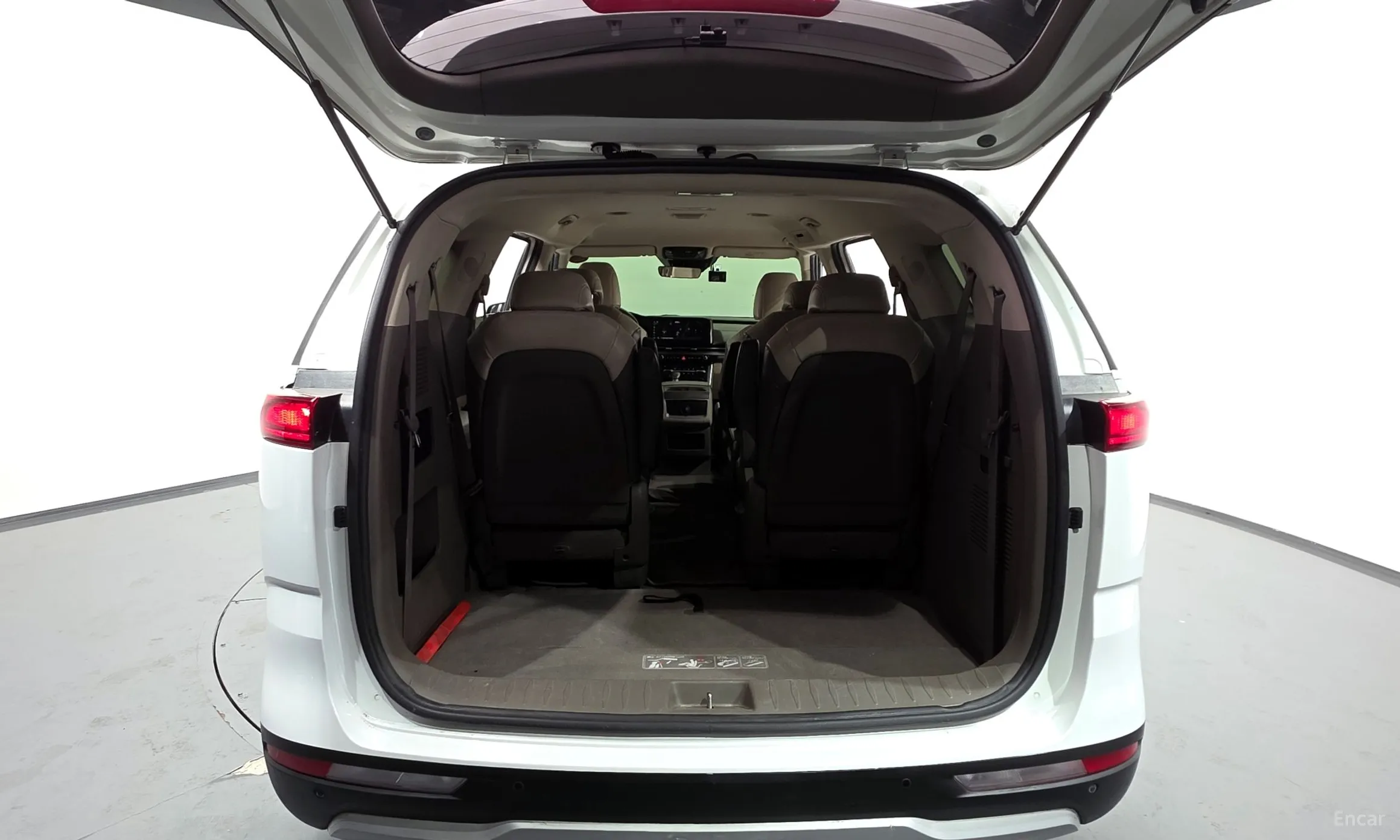 Kia Carnival Gen 4 превью 20