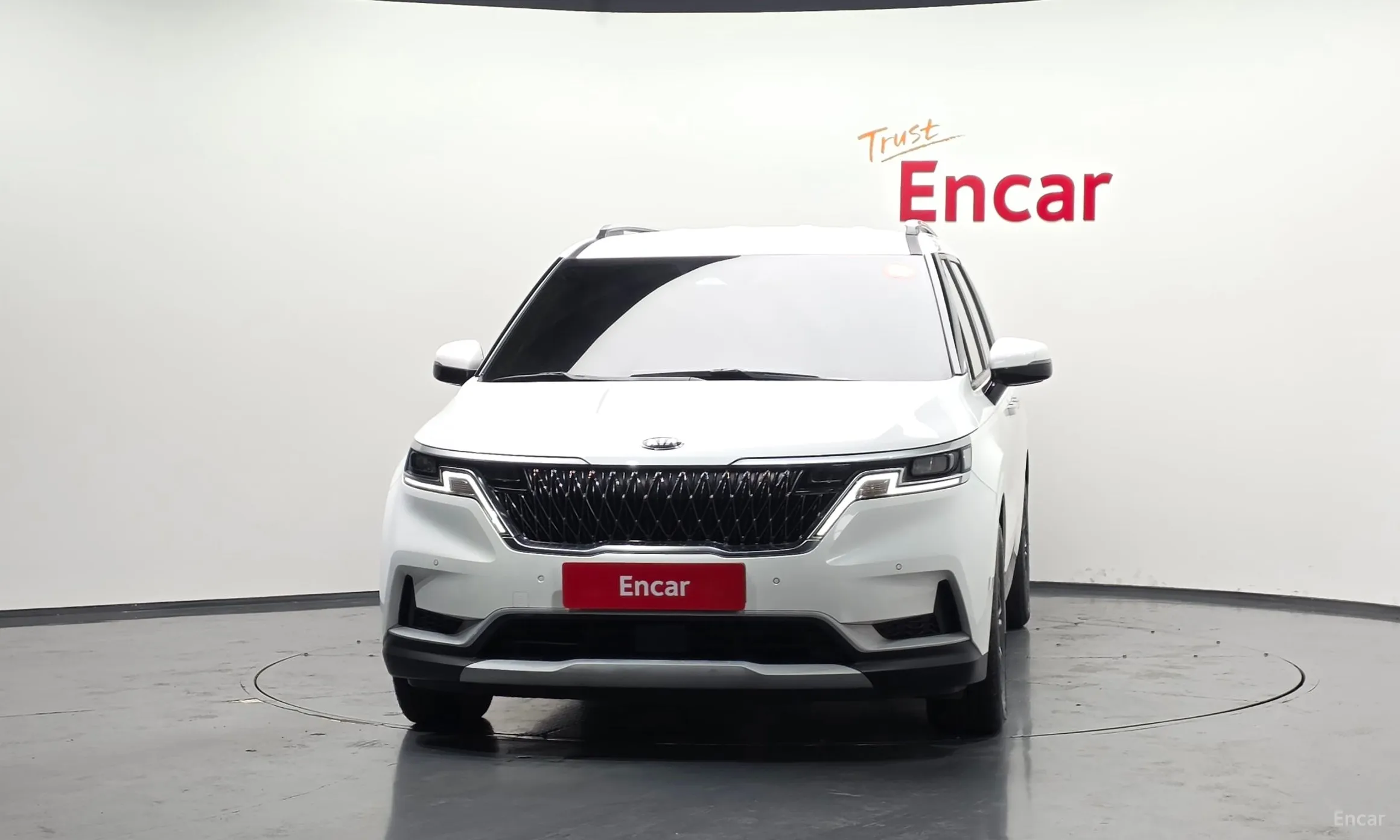 Kia Carnival Gen 4 превью 3