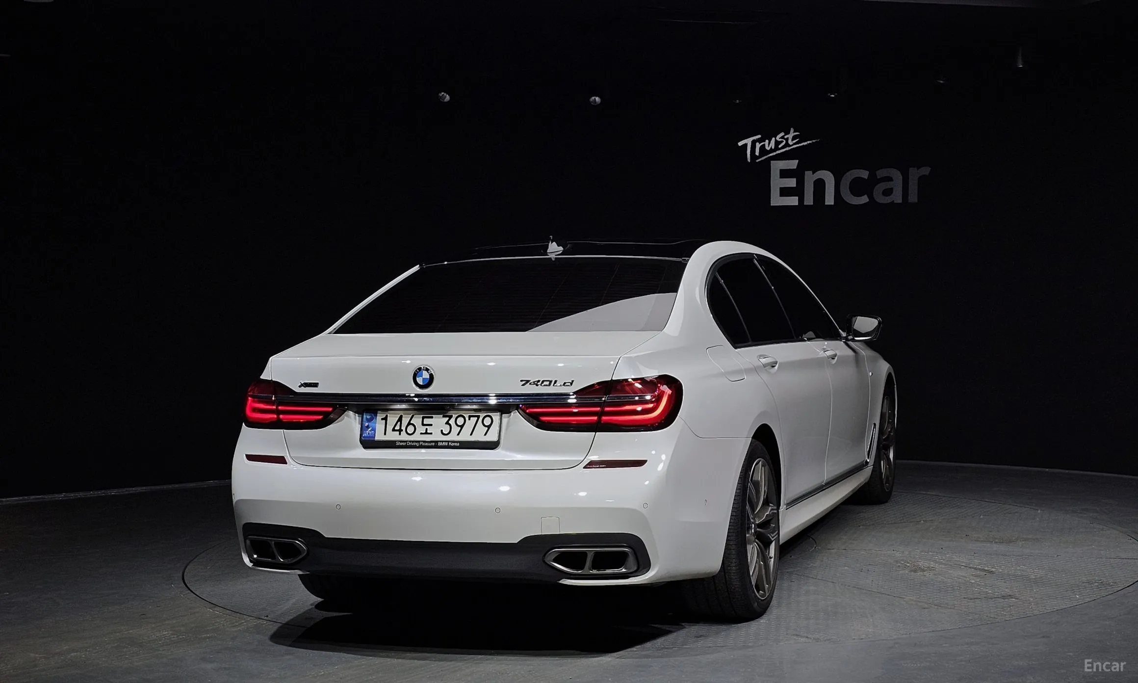 BMW 7 Series (G11) превью 4