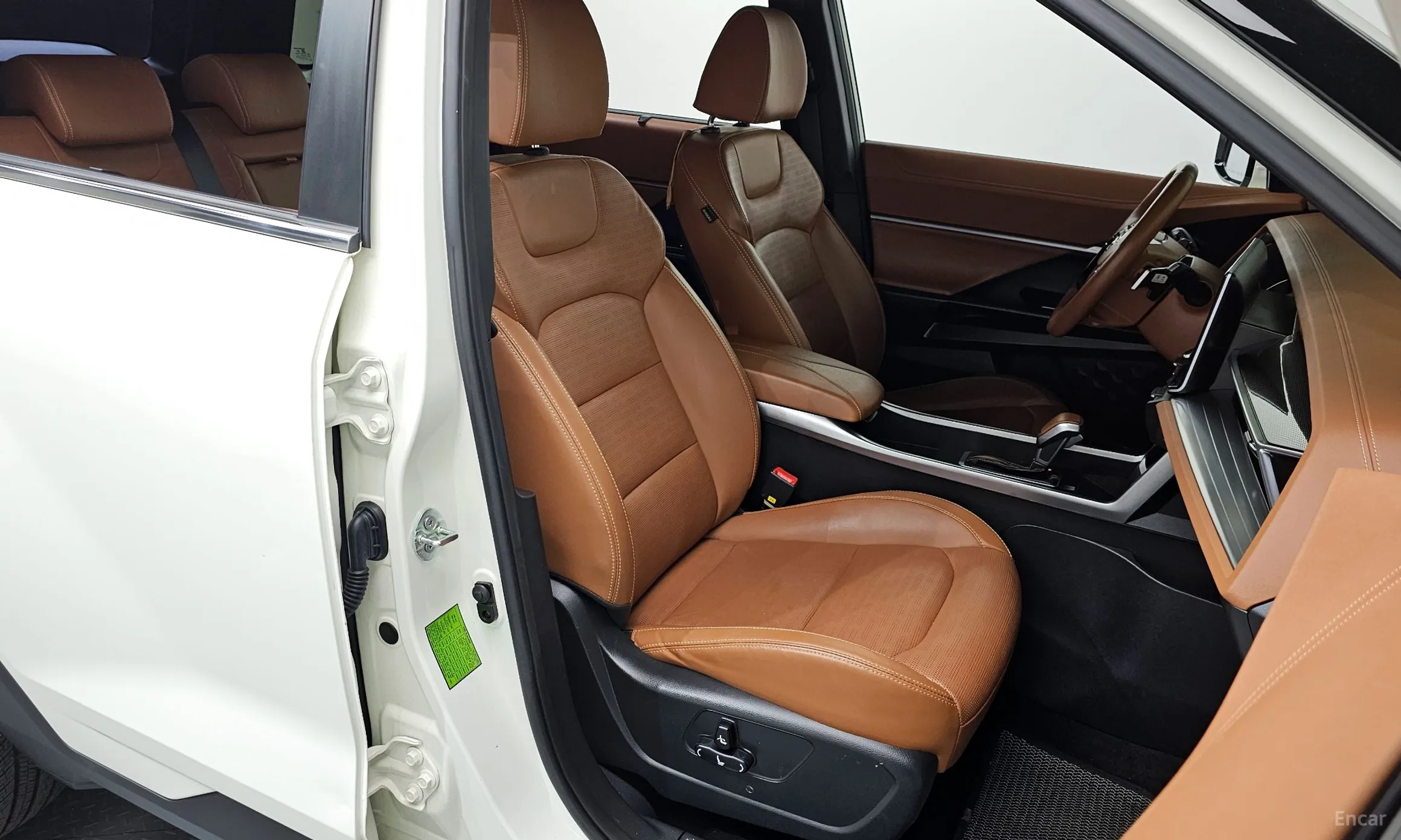 KG Mobility (SsangYong) Torres превью 10
