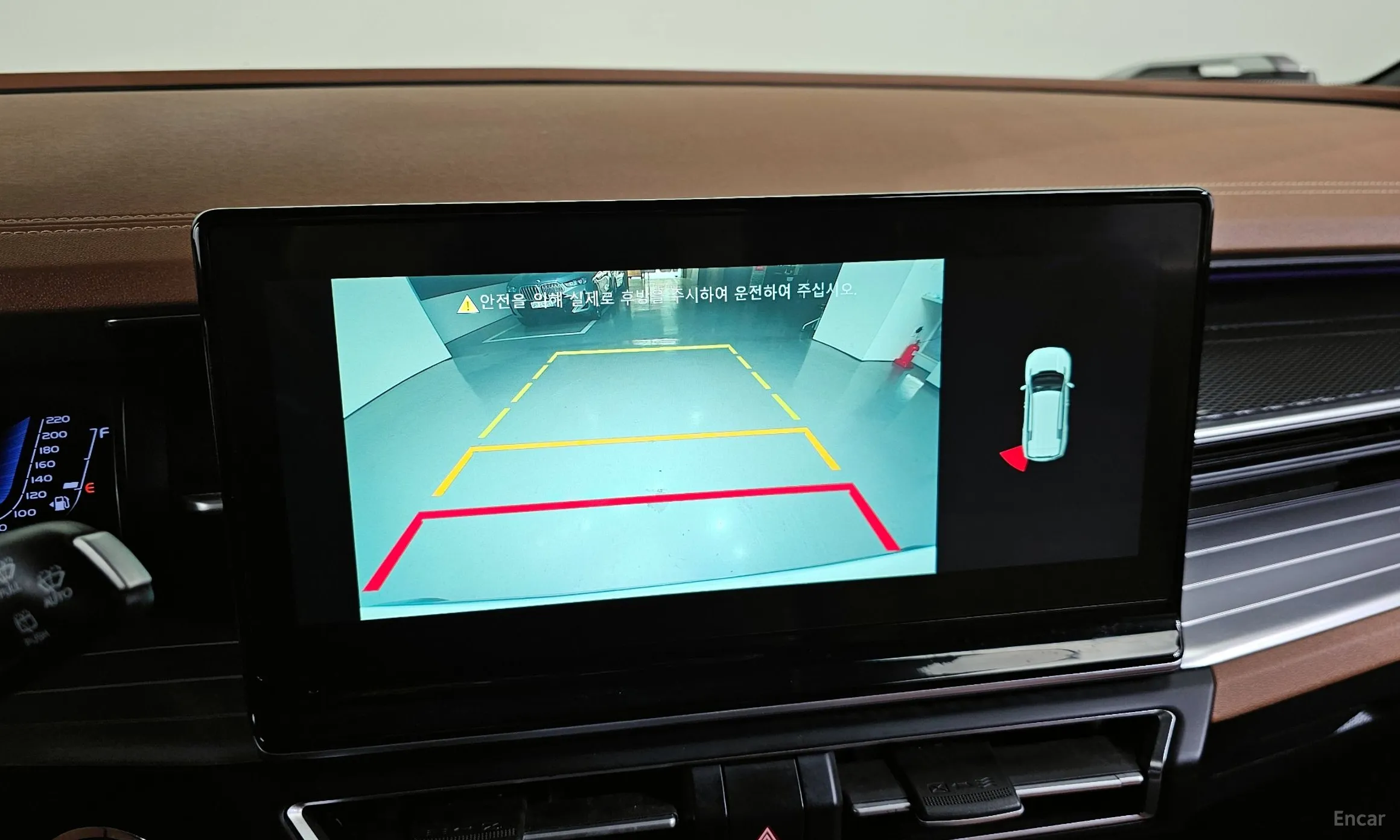 KG Mobility (SsangYong) Torres превью 15