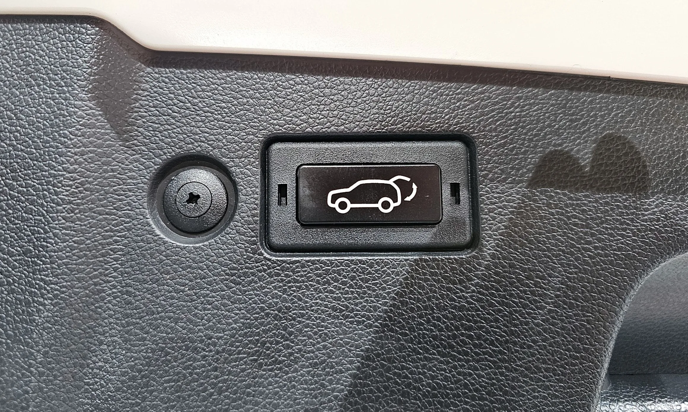 KG Mobility (SsangYong) Torres превью 19