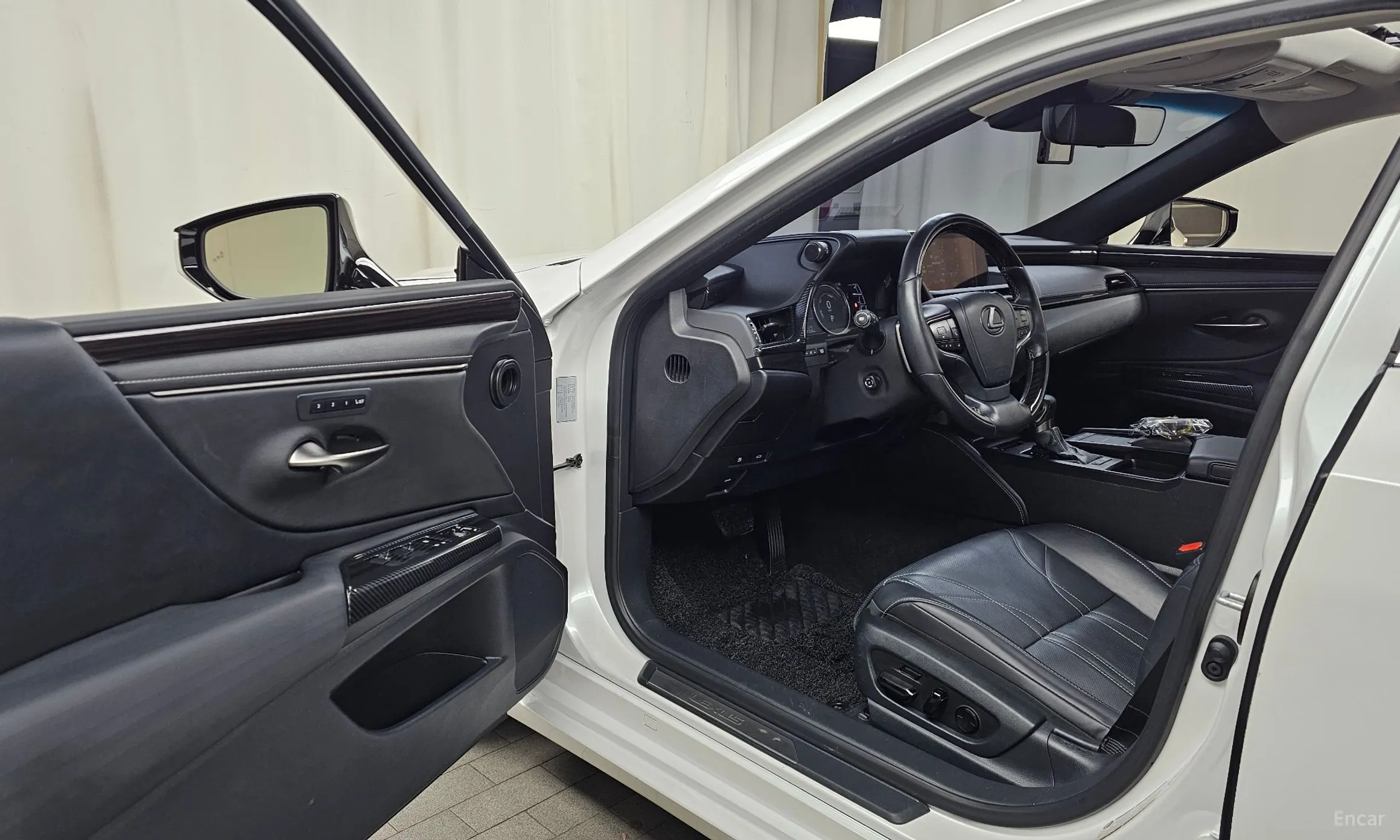 Lexus ES300h 7th Generation превью 10