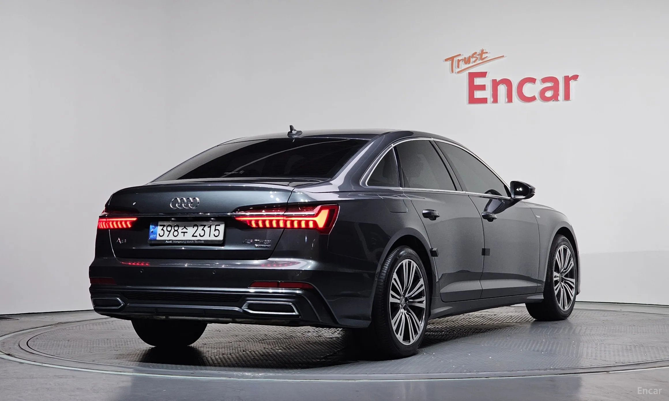 Audi A6 (C8) превью 2