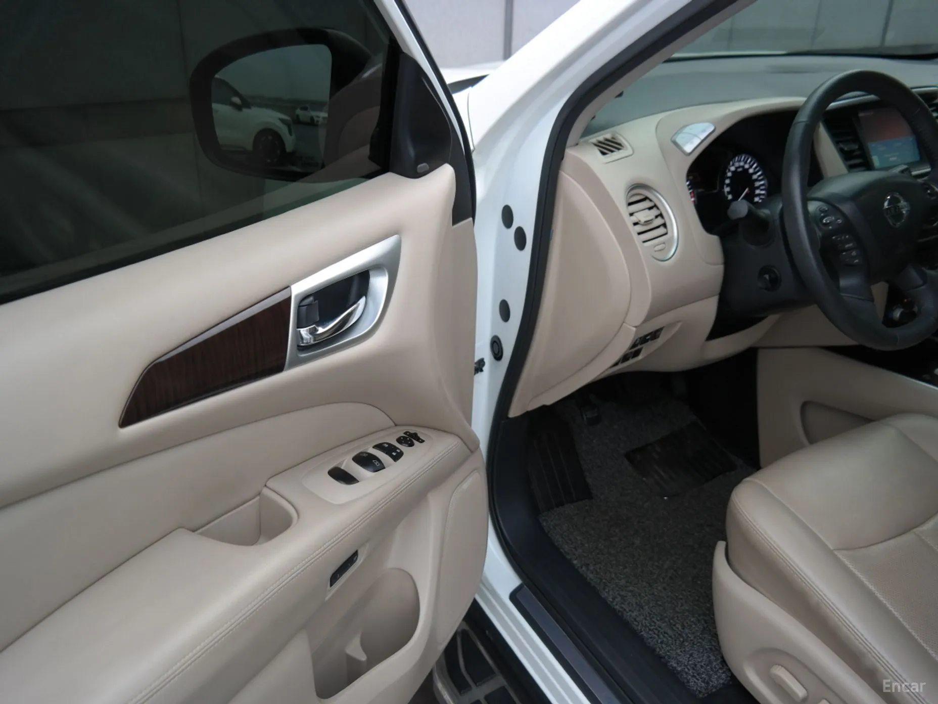 Nissan Pathfinder Gen 4 превью 10