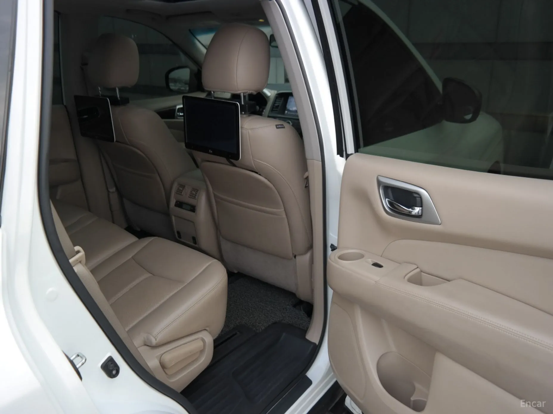 Nissan Pathfinder Gen 4 превью 12