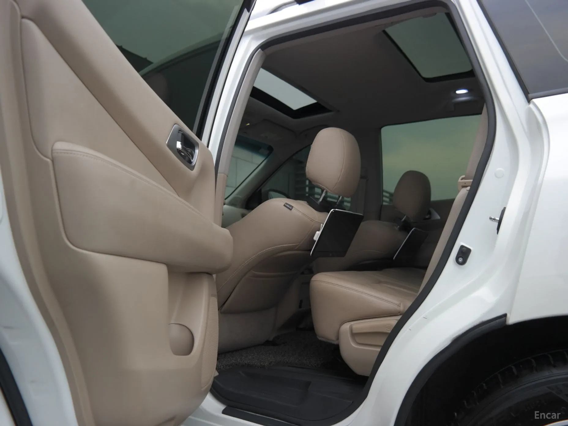 Nissan Pathfinder Gen 4 превью 16