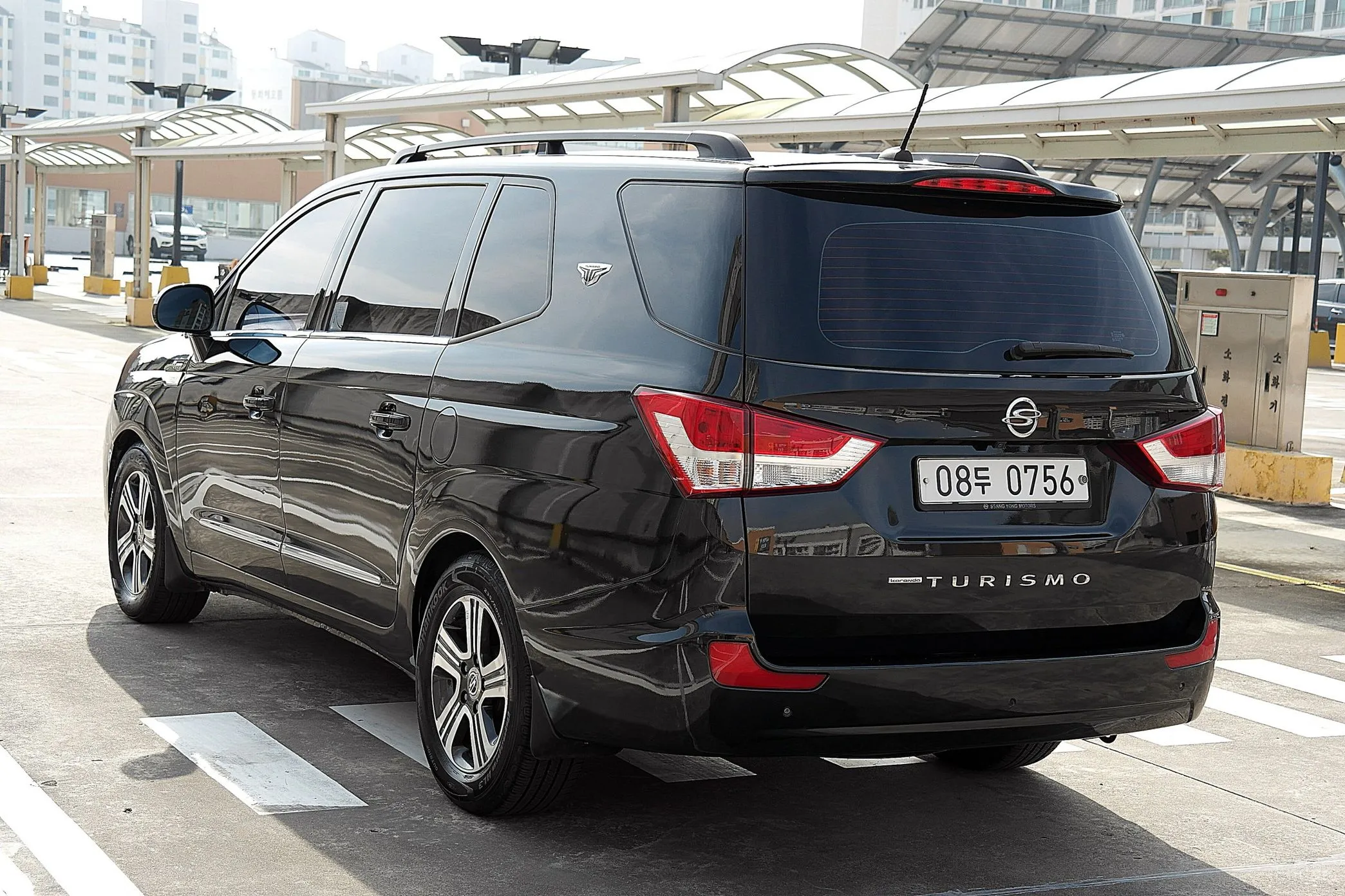 KG Mobility (SsangYong) Korando Turismo превью 6