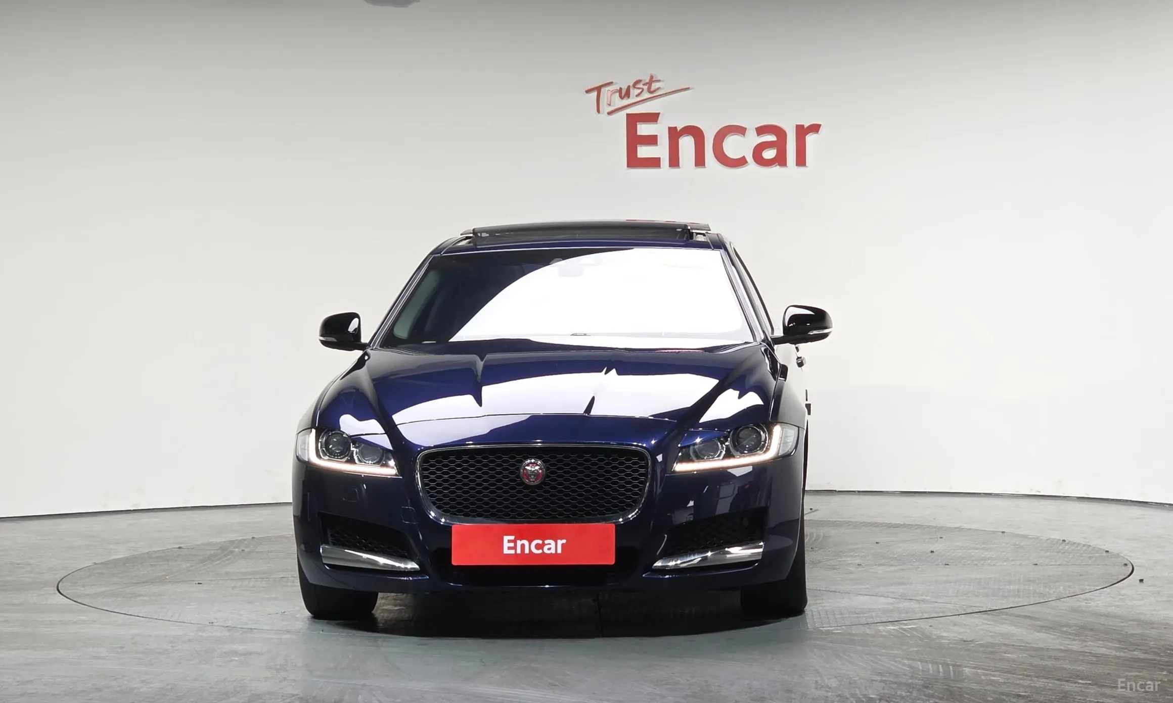Jaguar XF (x260) превью 3