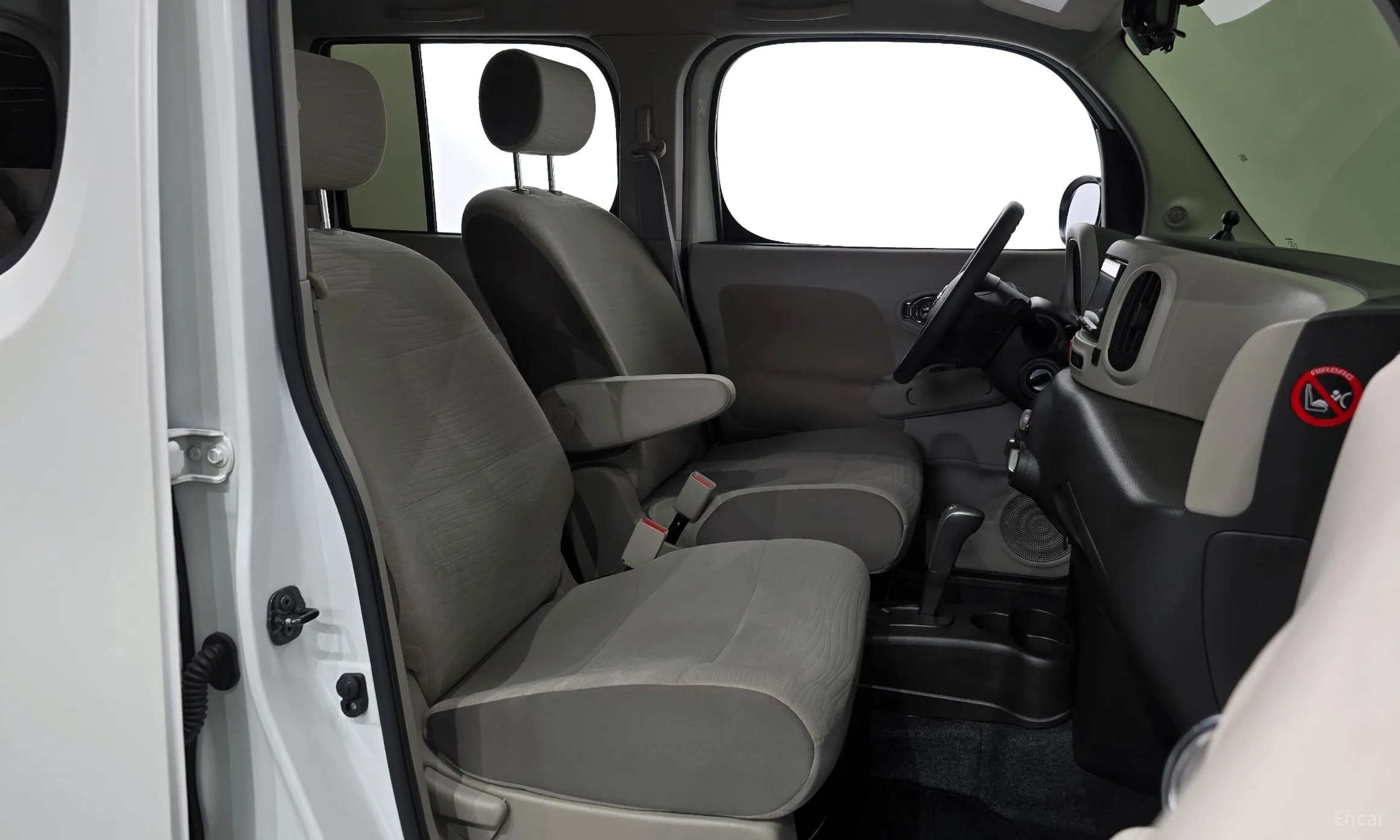Nissan Cube превью 10