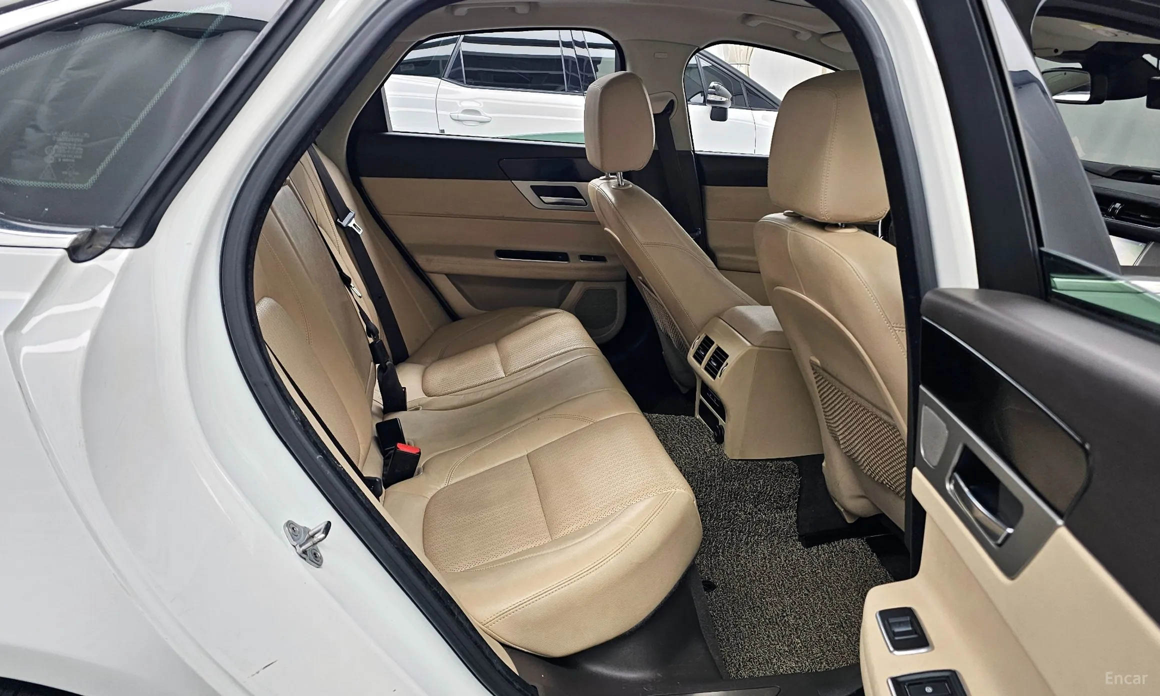 Jaguar XF (x260) превью 12
