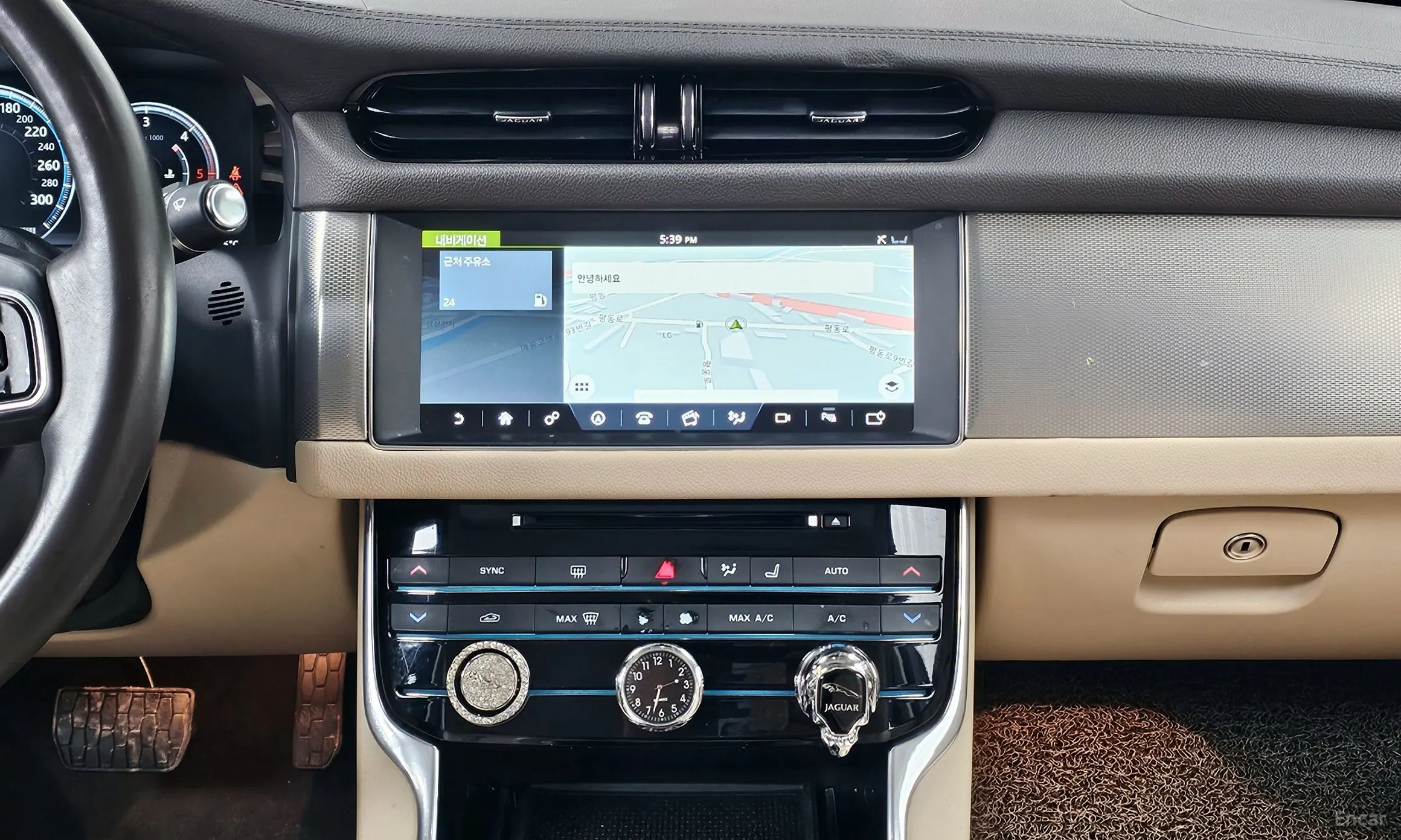 Jaguar XF (x260) превью 14