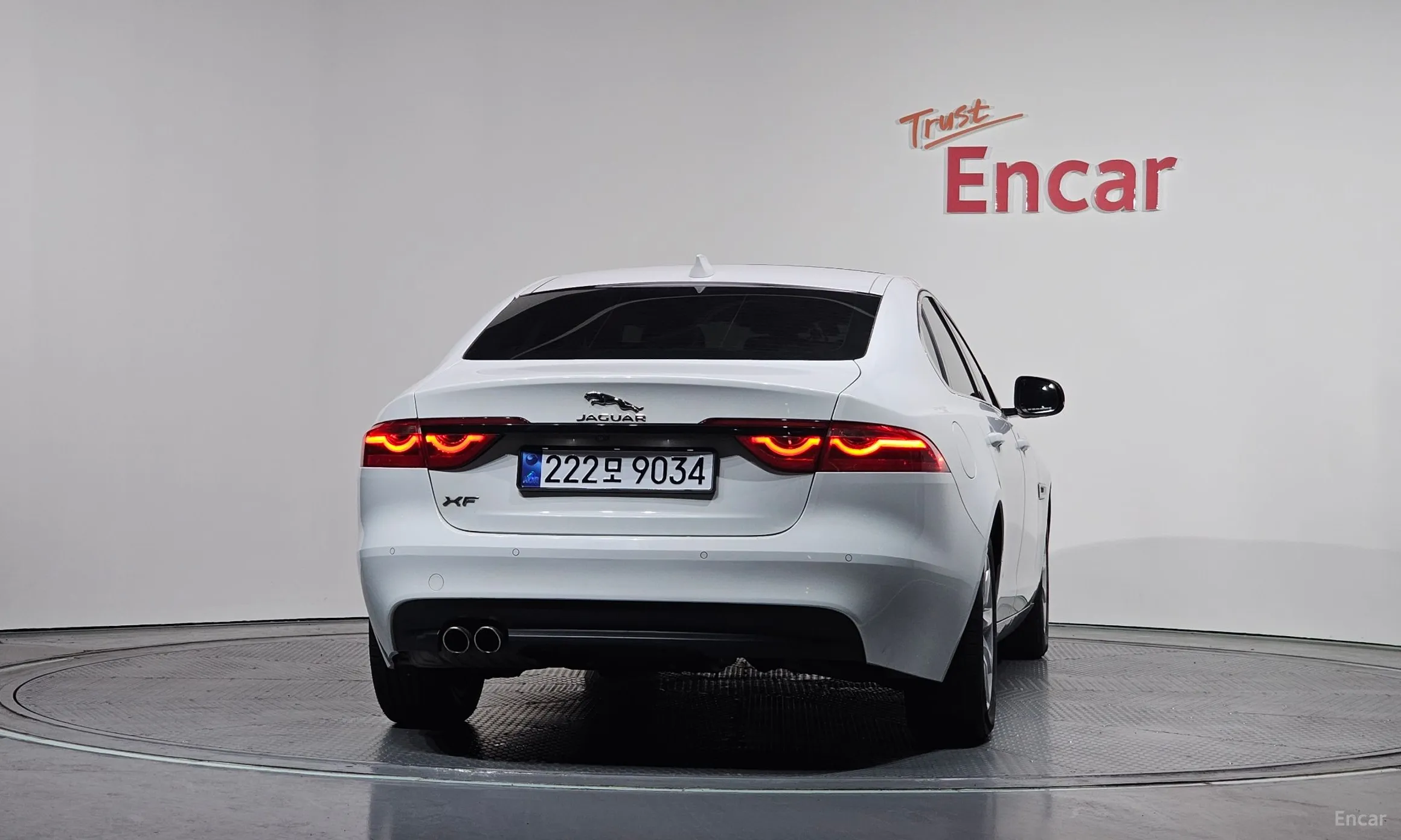 Jaguar XF (x260) превью 4
