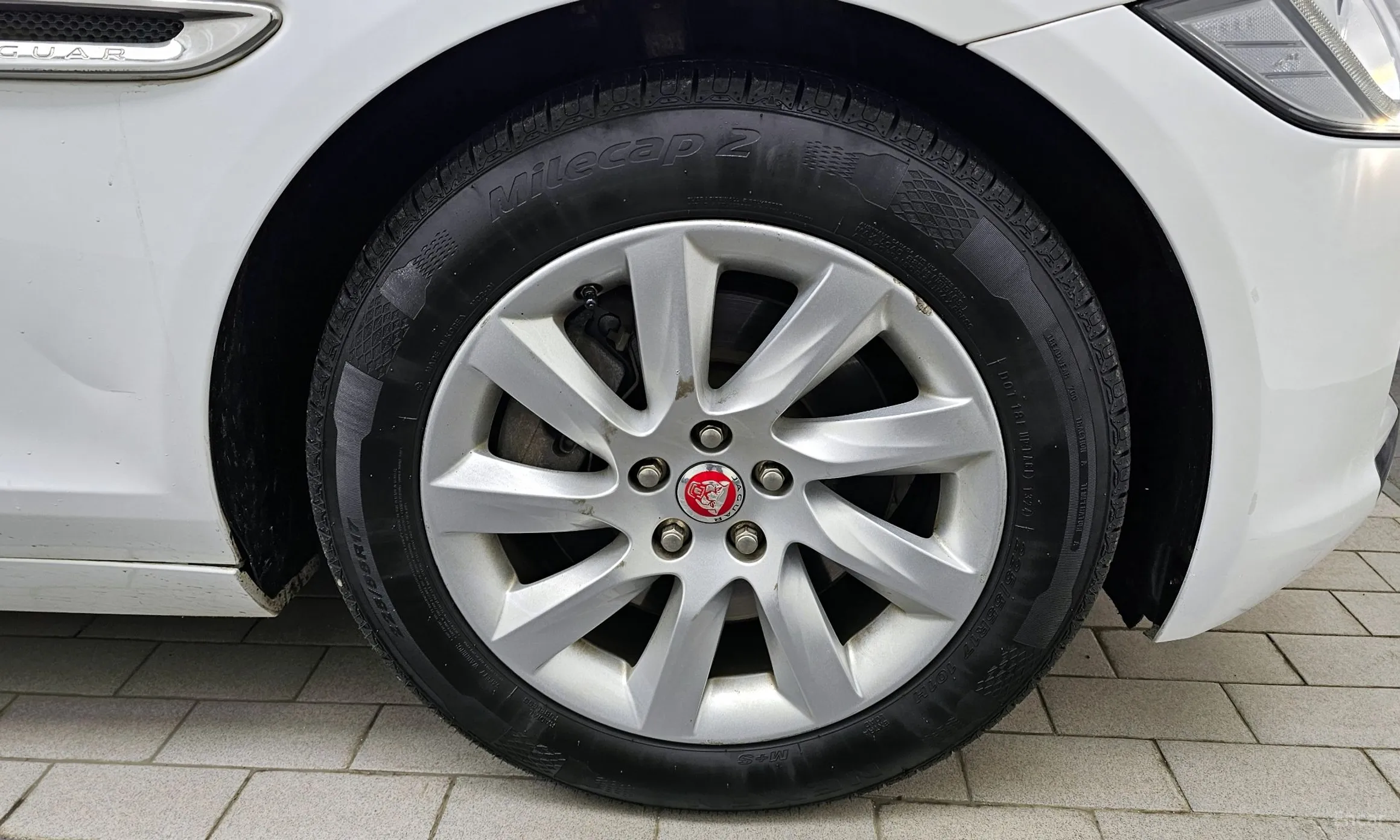 Jaguar XF (x260) превью 5