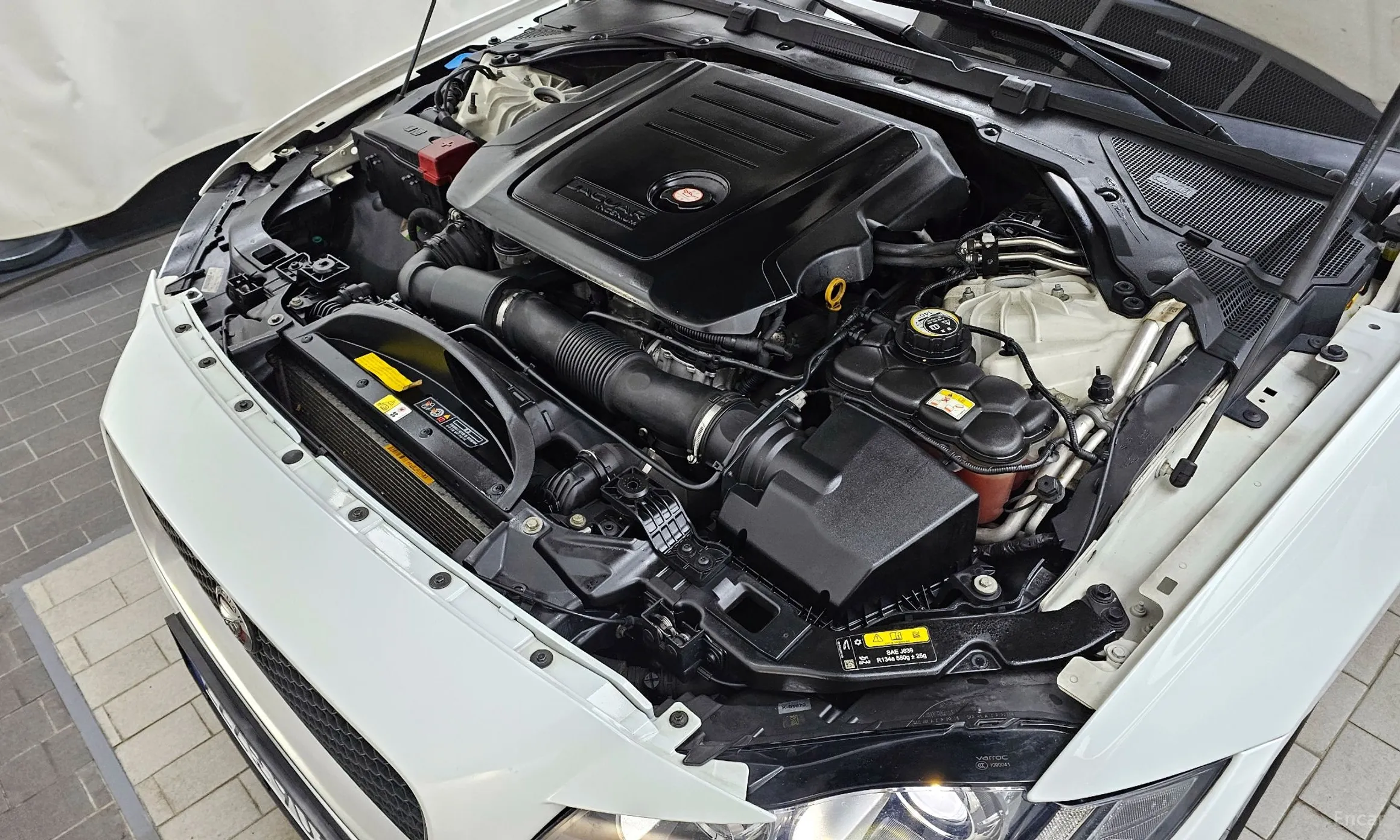 Jaguar XF (x260) превью 6