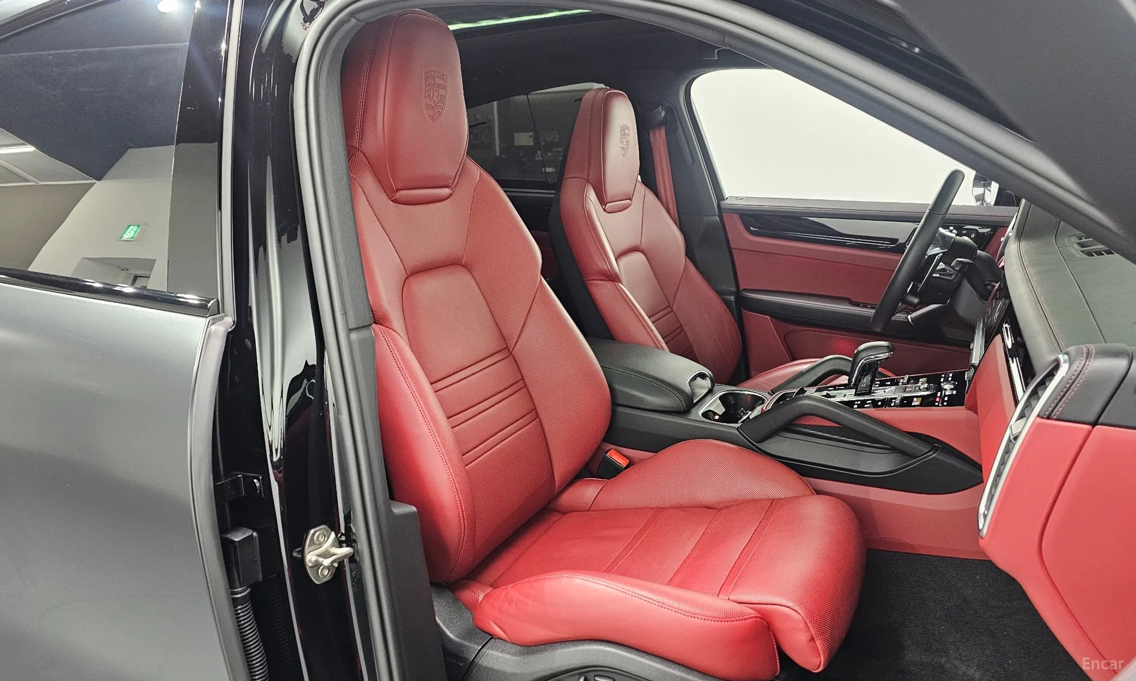 Porsche Cayenne (PO536) превью 11